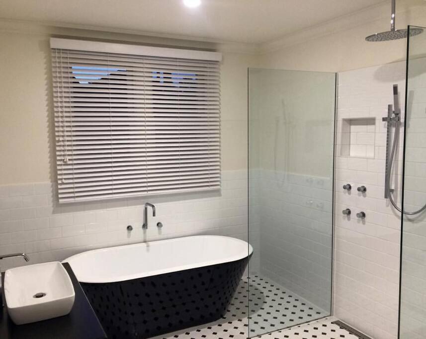 Temora House