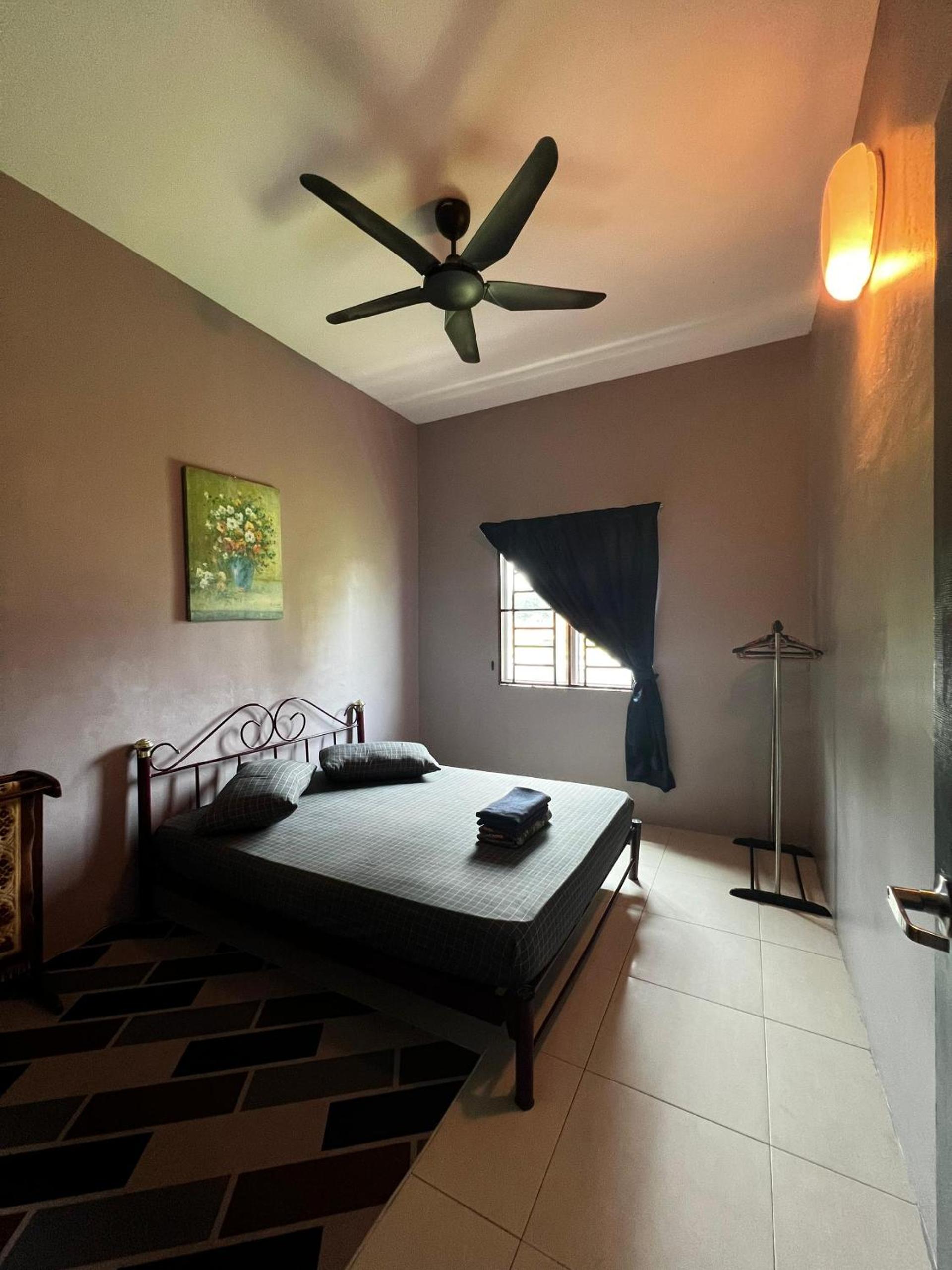 Taiping Homestay Husna Afina photo 8