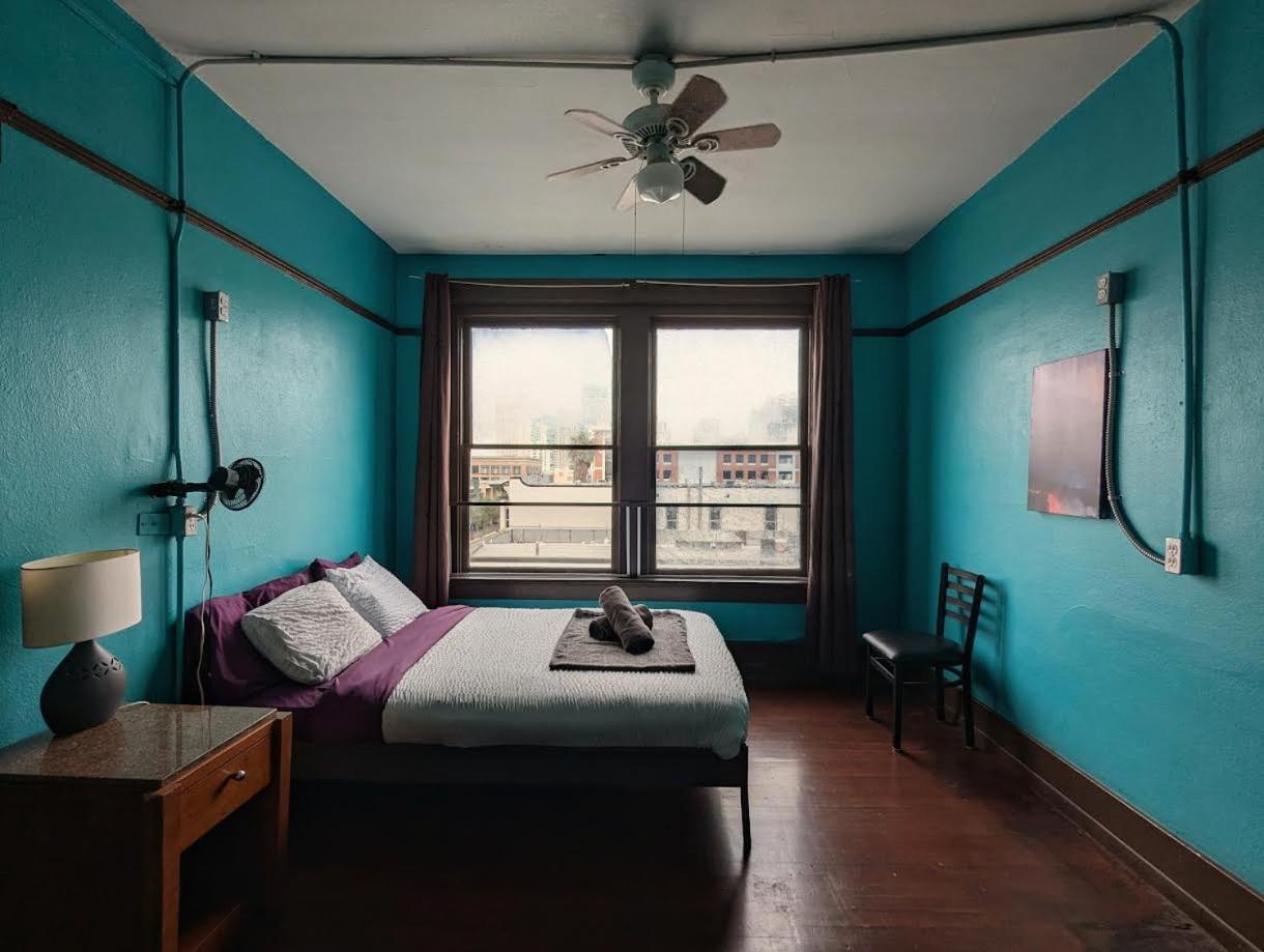 Lucky D's Youth and Traveler's Hostel