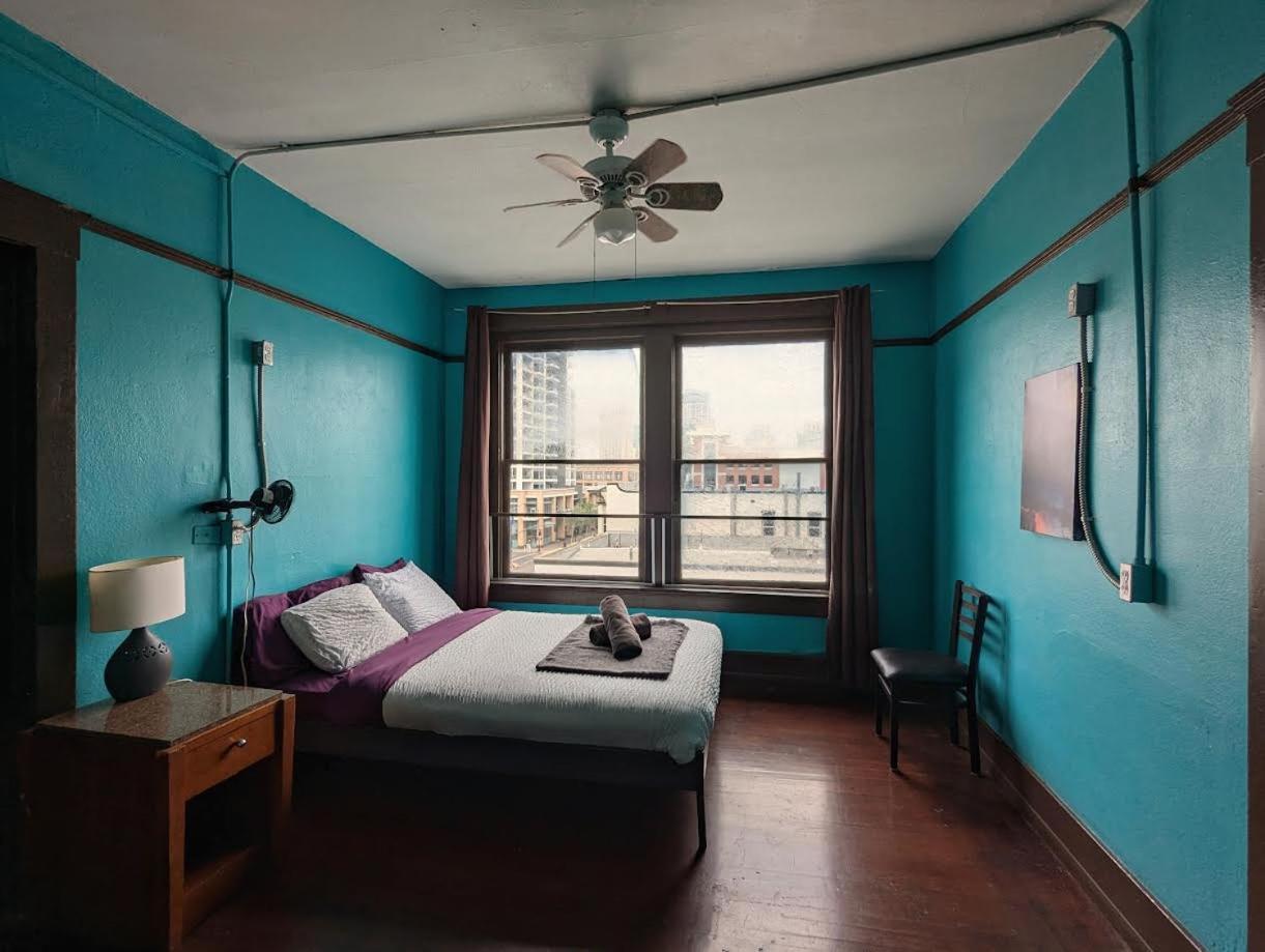 Lucky D's Youth and Traveler's Hostel