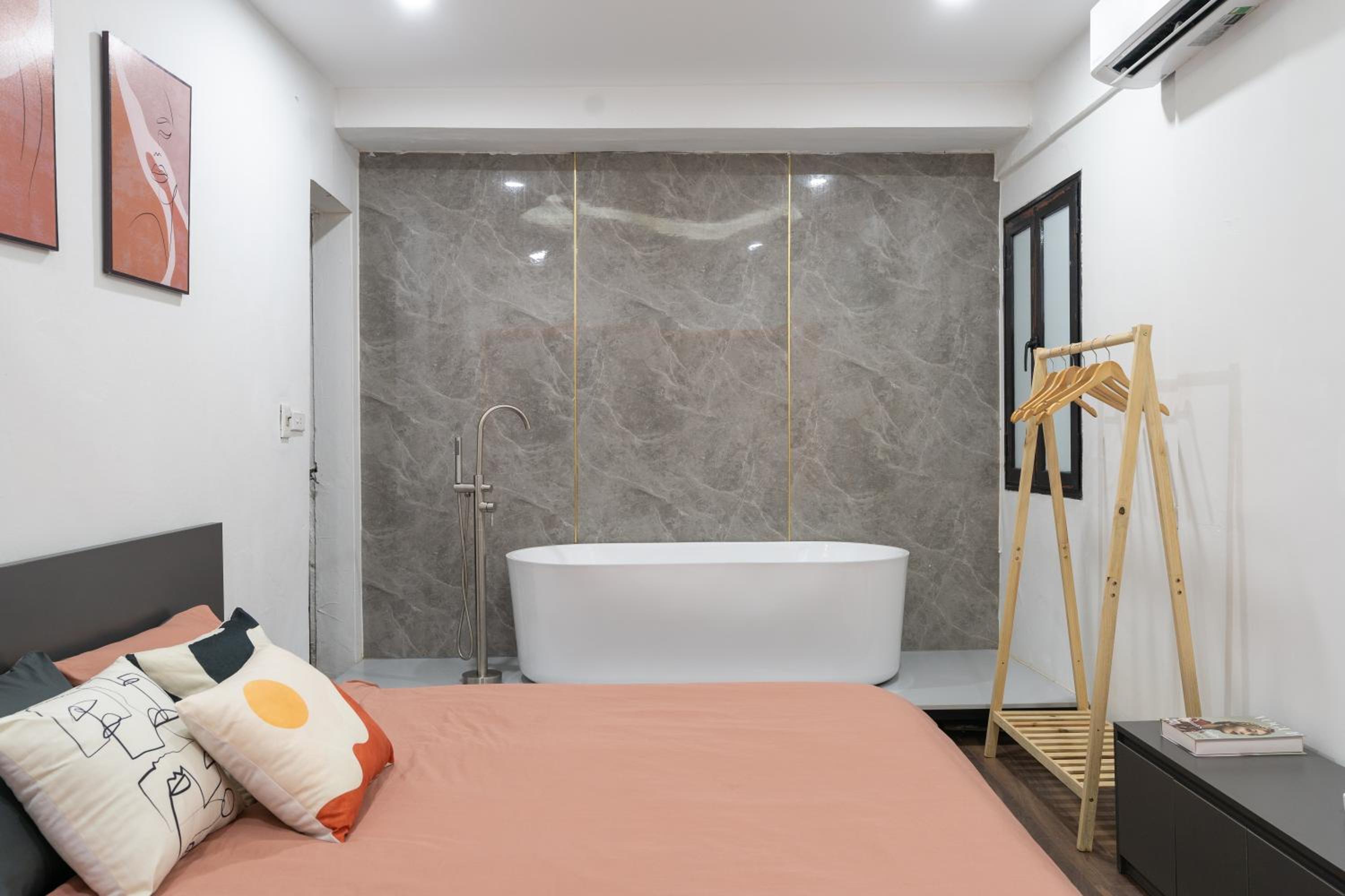Harmony Home-Projector-Bathtub- Spacious