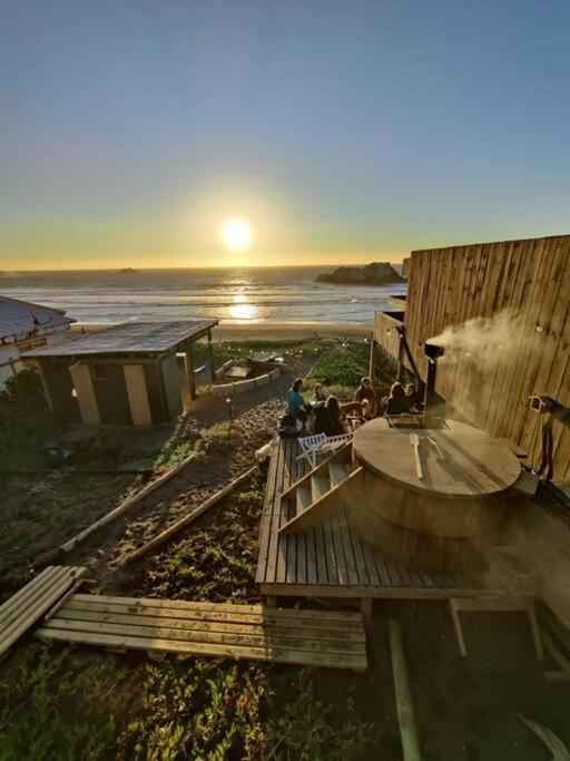 Tinaja a orilla de playa Matanzas