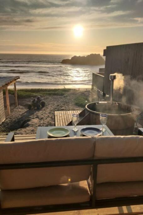 Tinaja a orilla de playa Matanzas