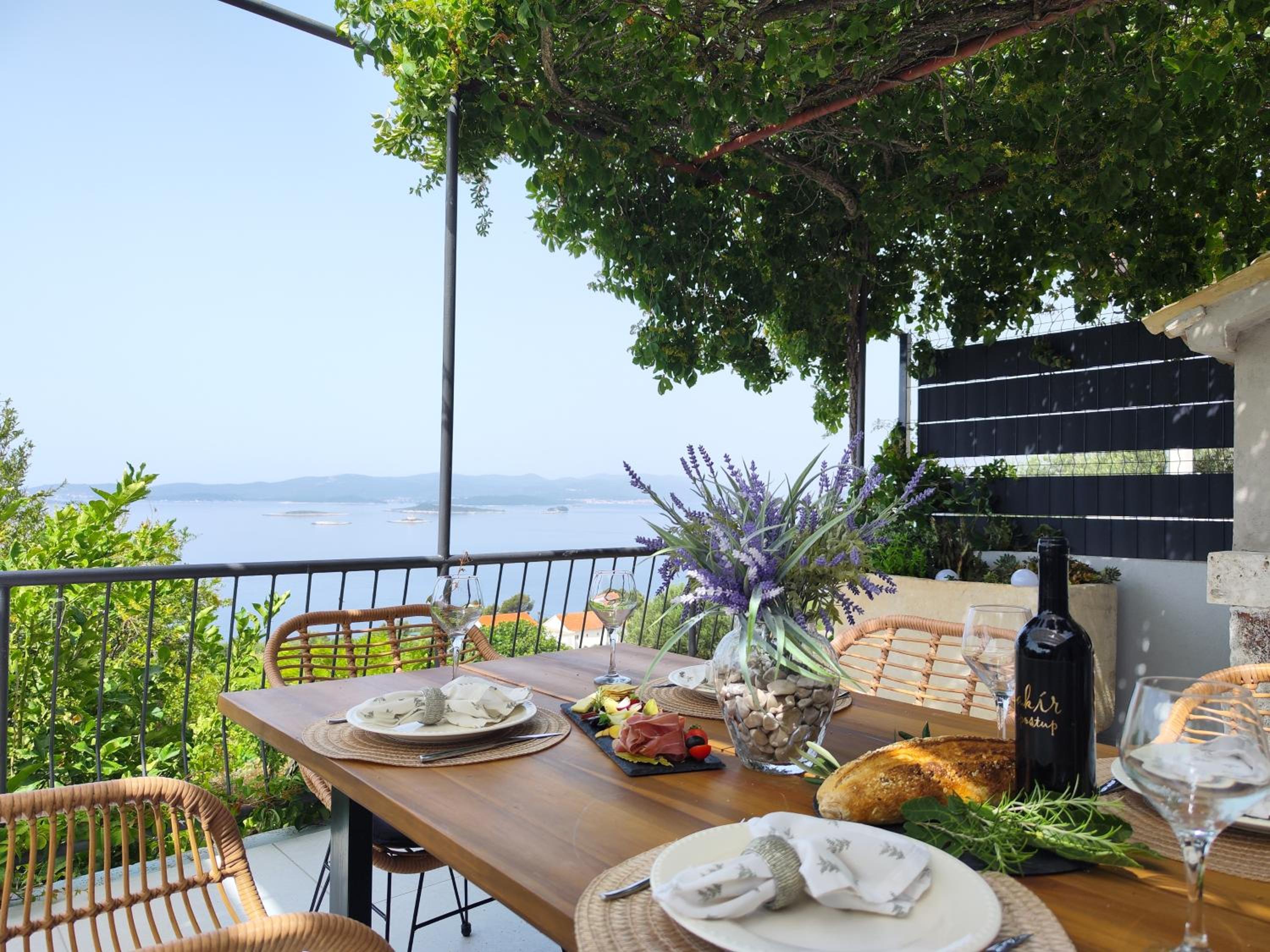 Holiday Villa Noa en Orebić — balance & terrace