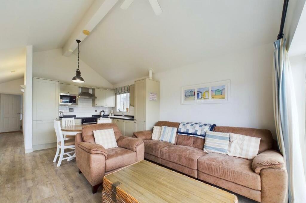 JaBry Beach House Filey view 2