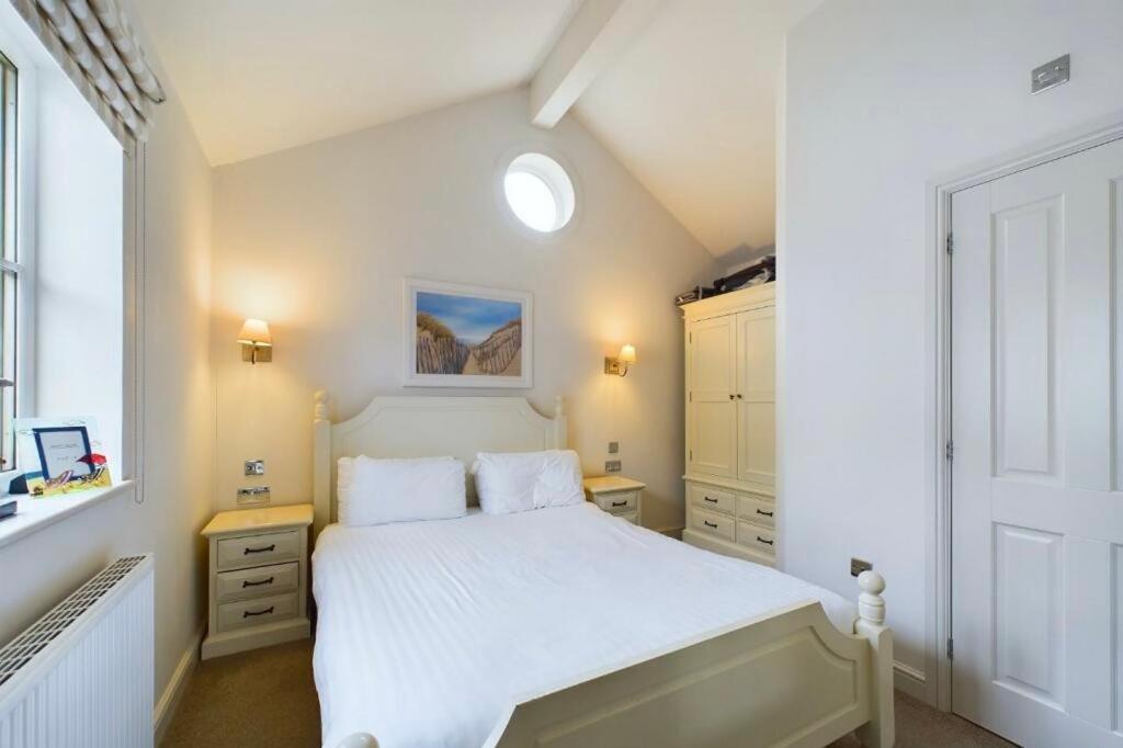 JaBry Beach House Filey view 3