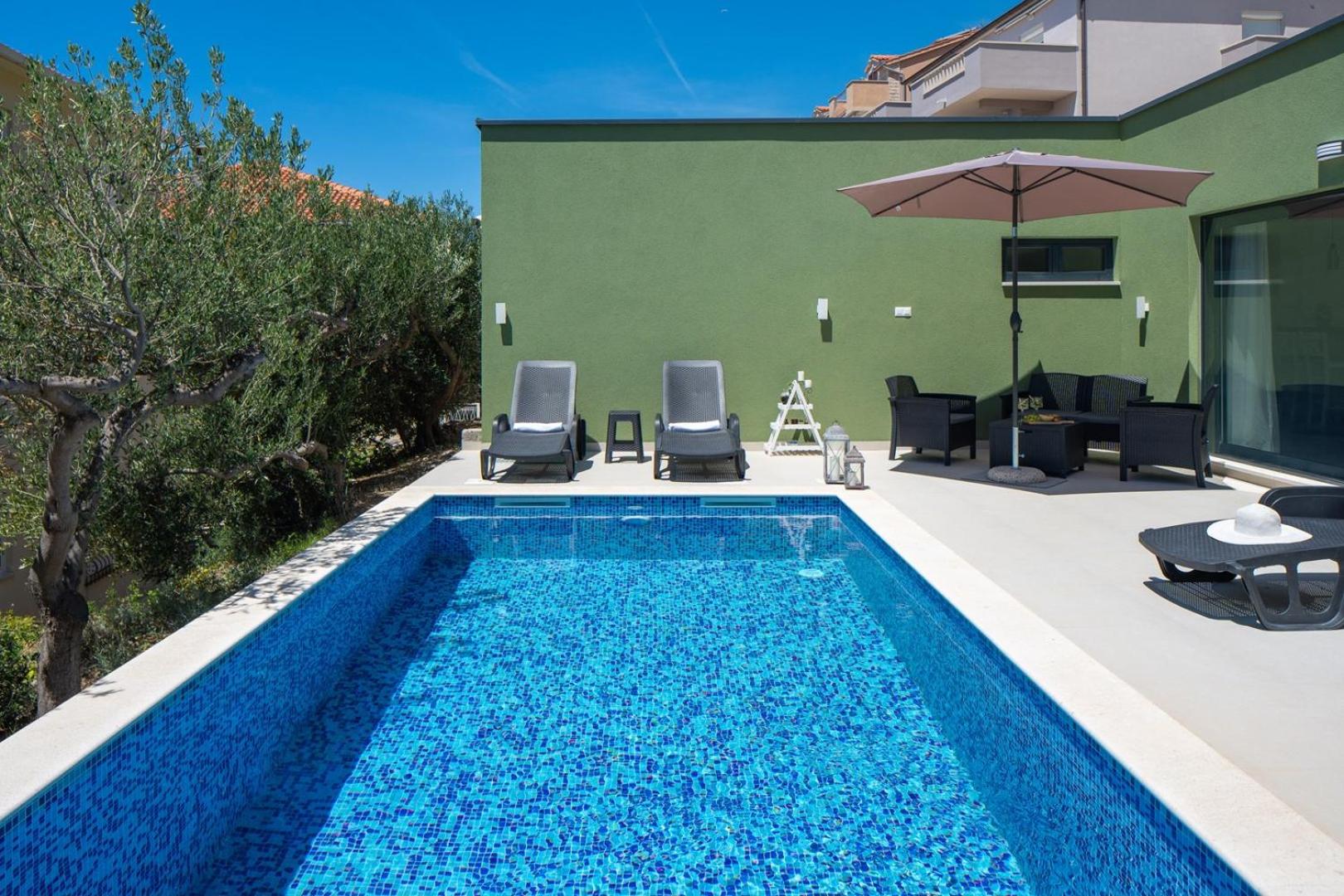 Villa Verde with 4 en-suite bedrooms, private pool, 200m from sandy beach view 3