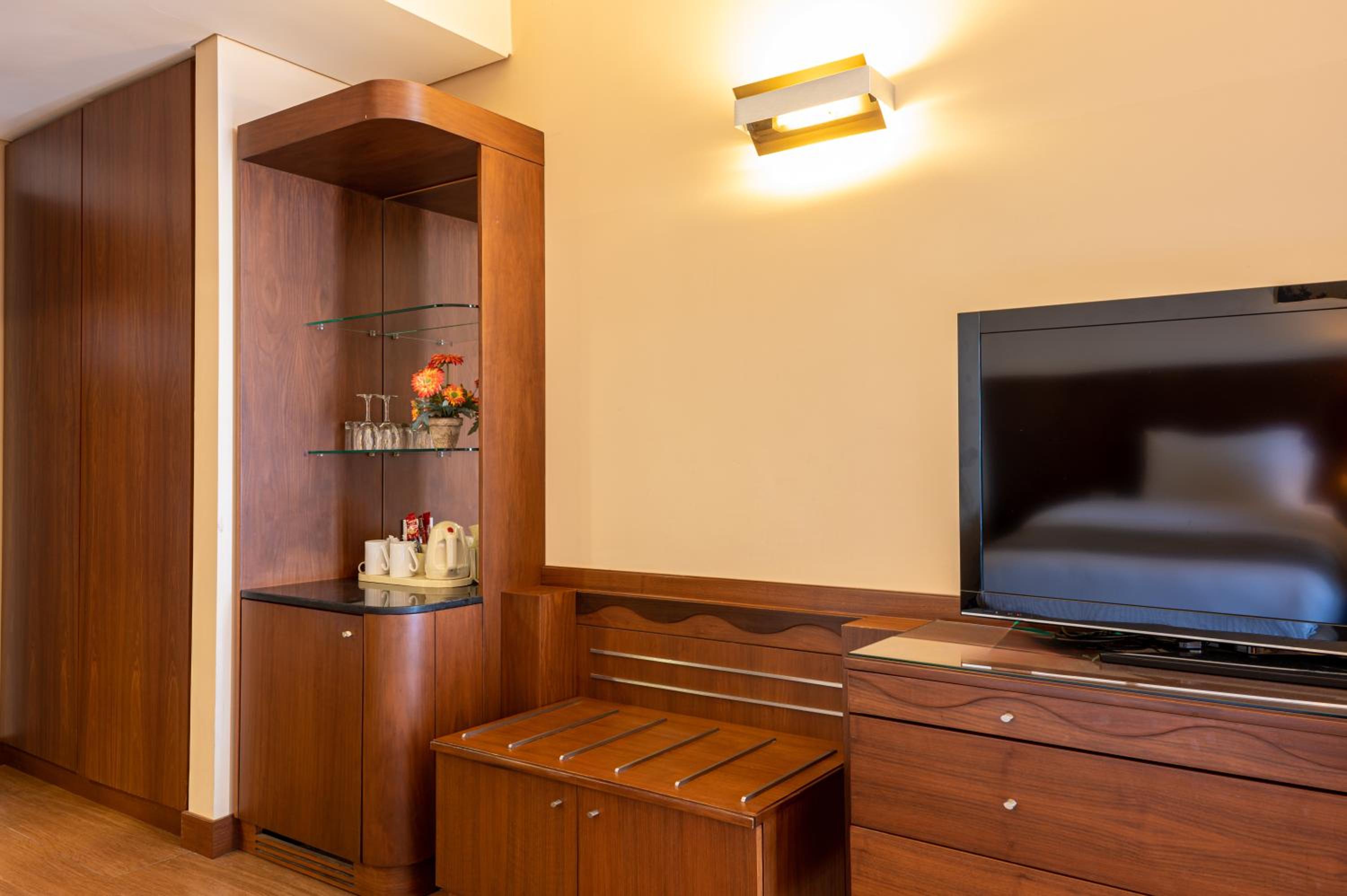 Jiyeh Marina Resort Hotel & Chalets