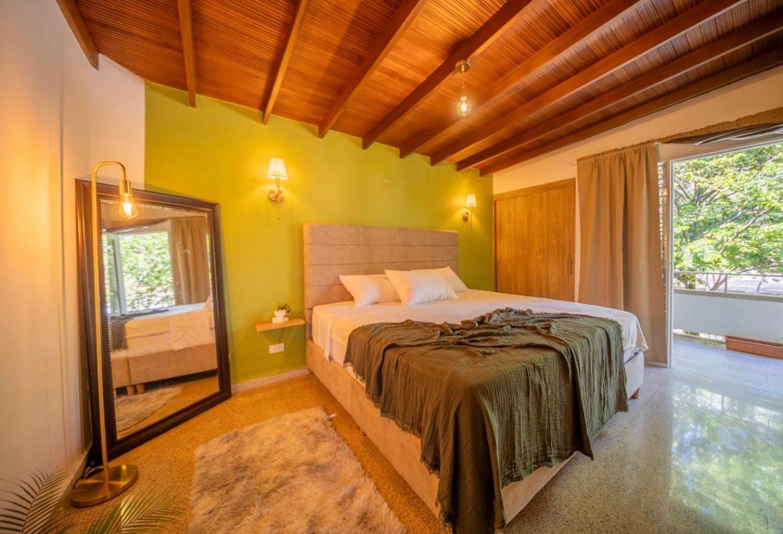 Chic House whit Jacuzzi