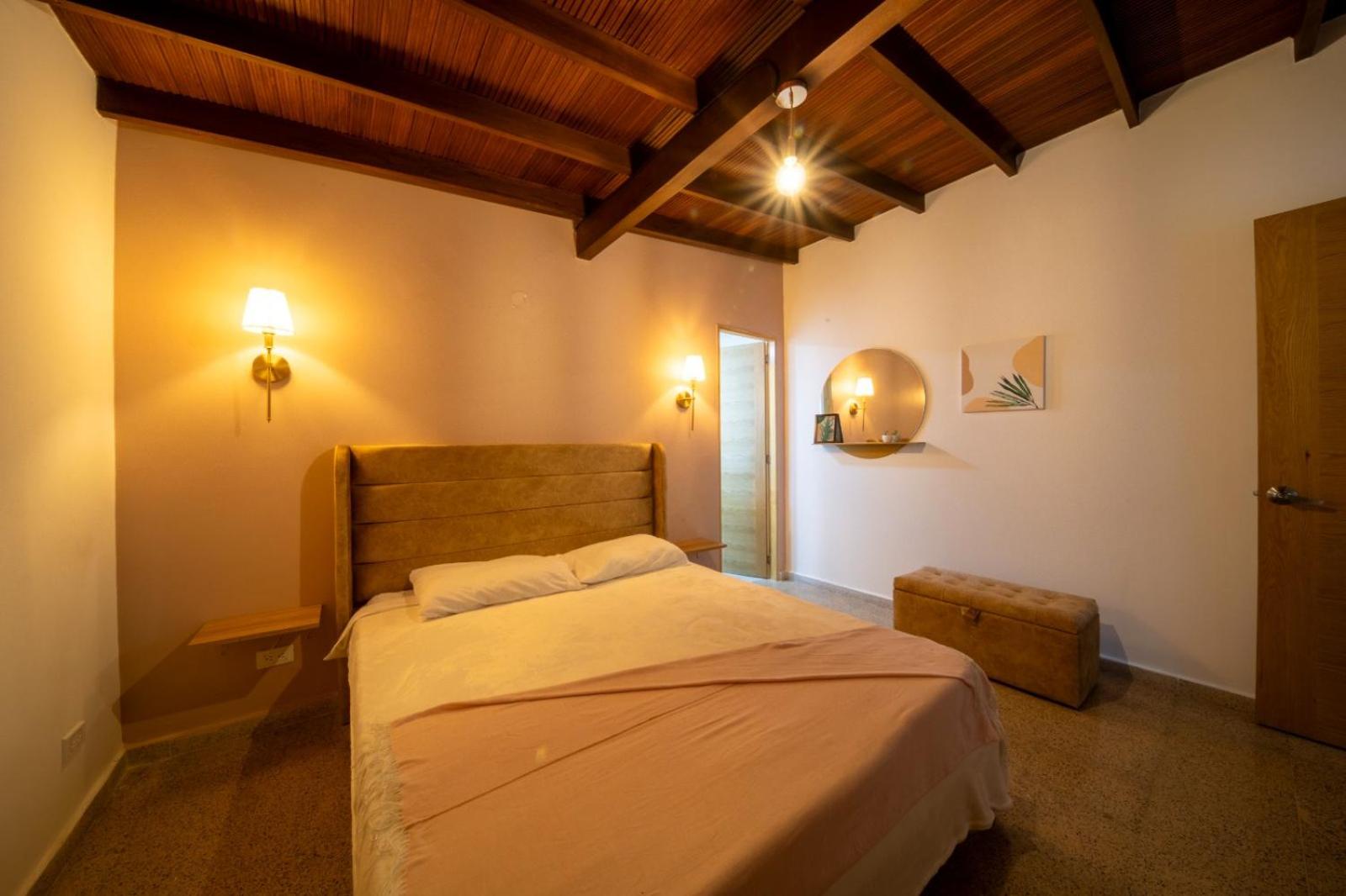 Chic House whit Jacuzzi
