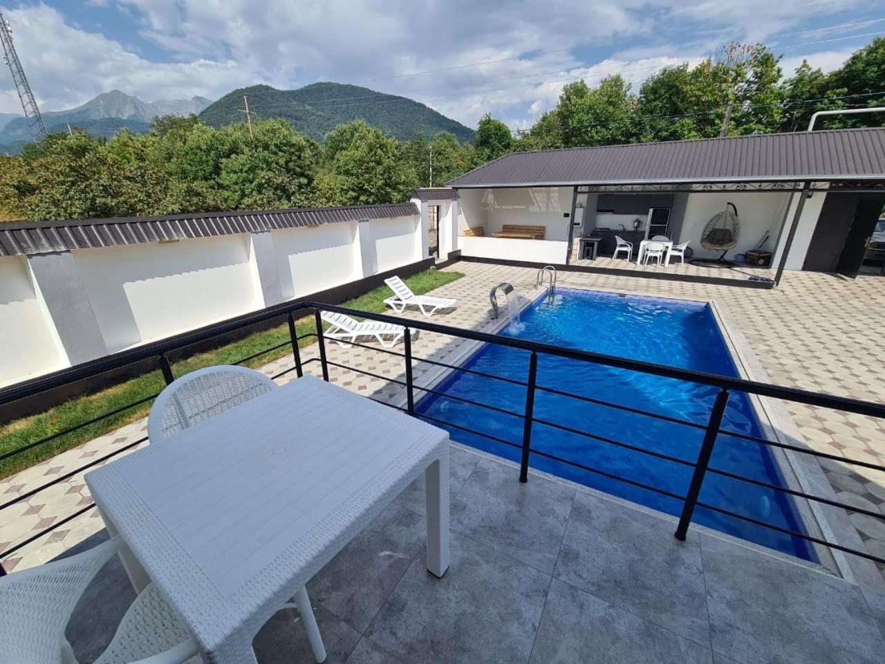 A-frame Oasis Bungalow Gabala