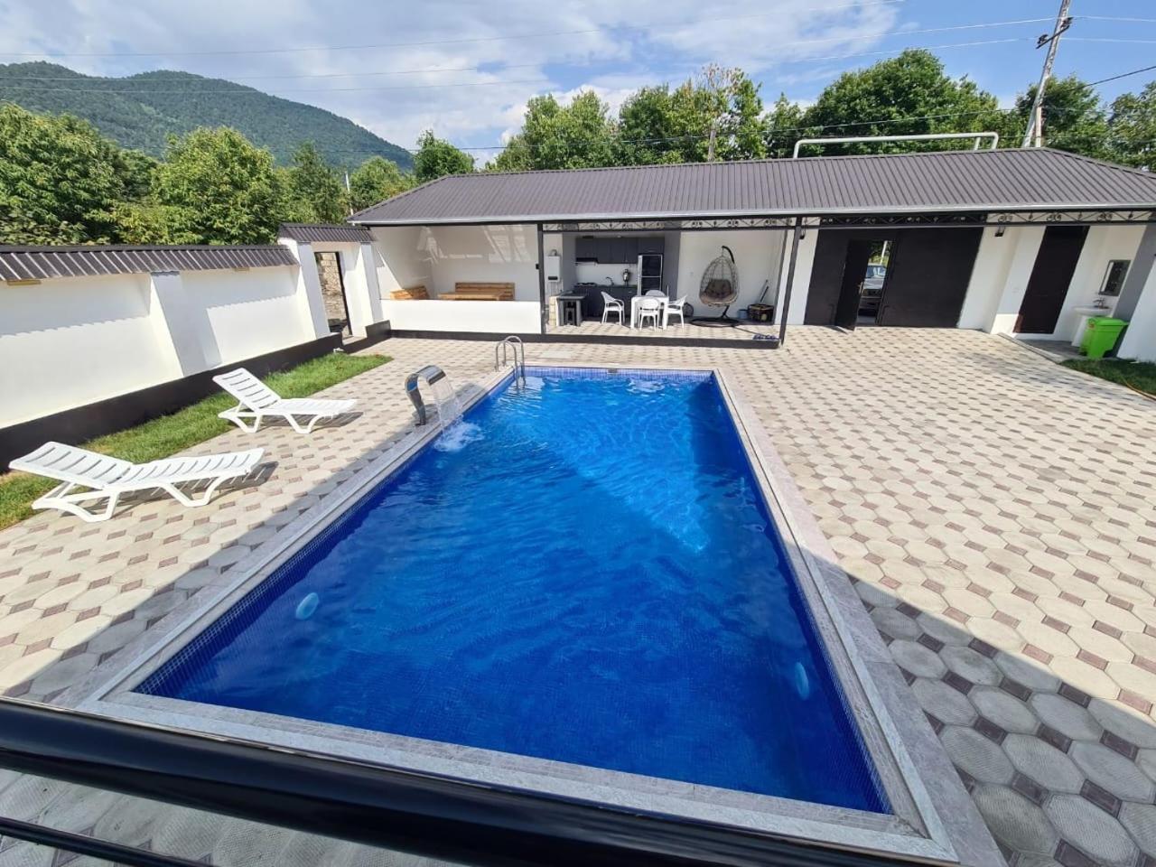 A-frame Oasis Bungalow Gabala