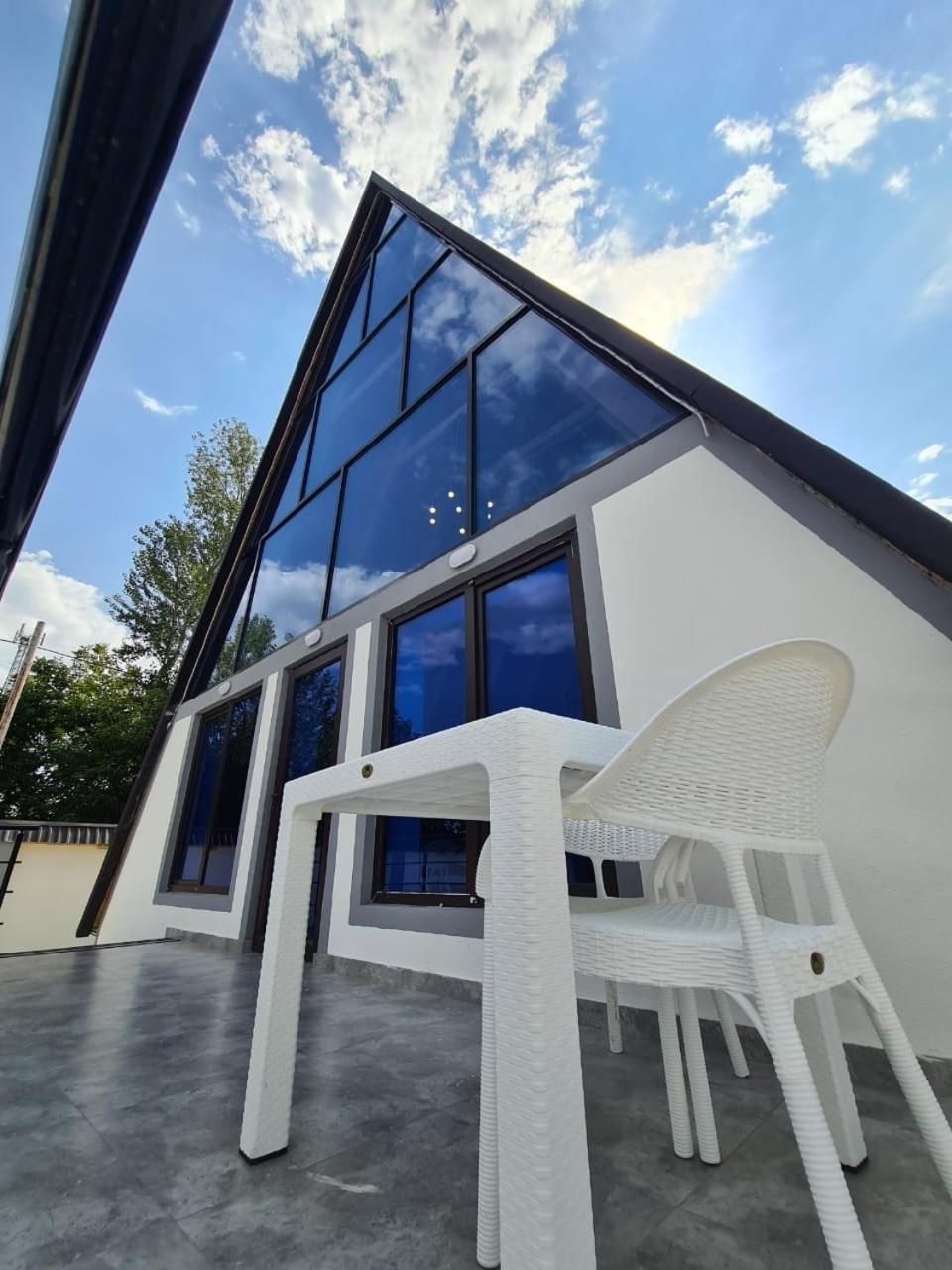 A-frame Oasis Bungalow Gabala