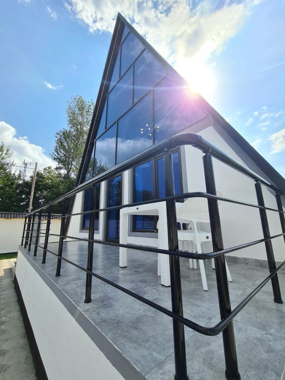 A-frame Oasis Bungalow Gabala