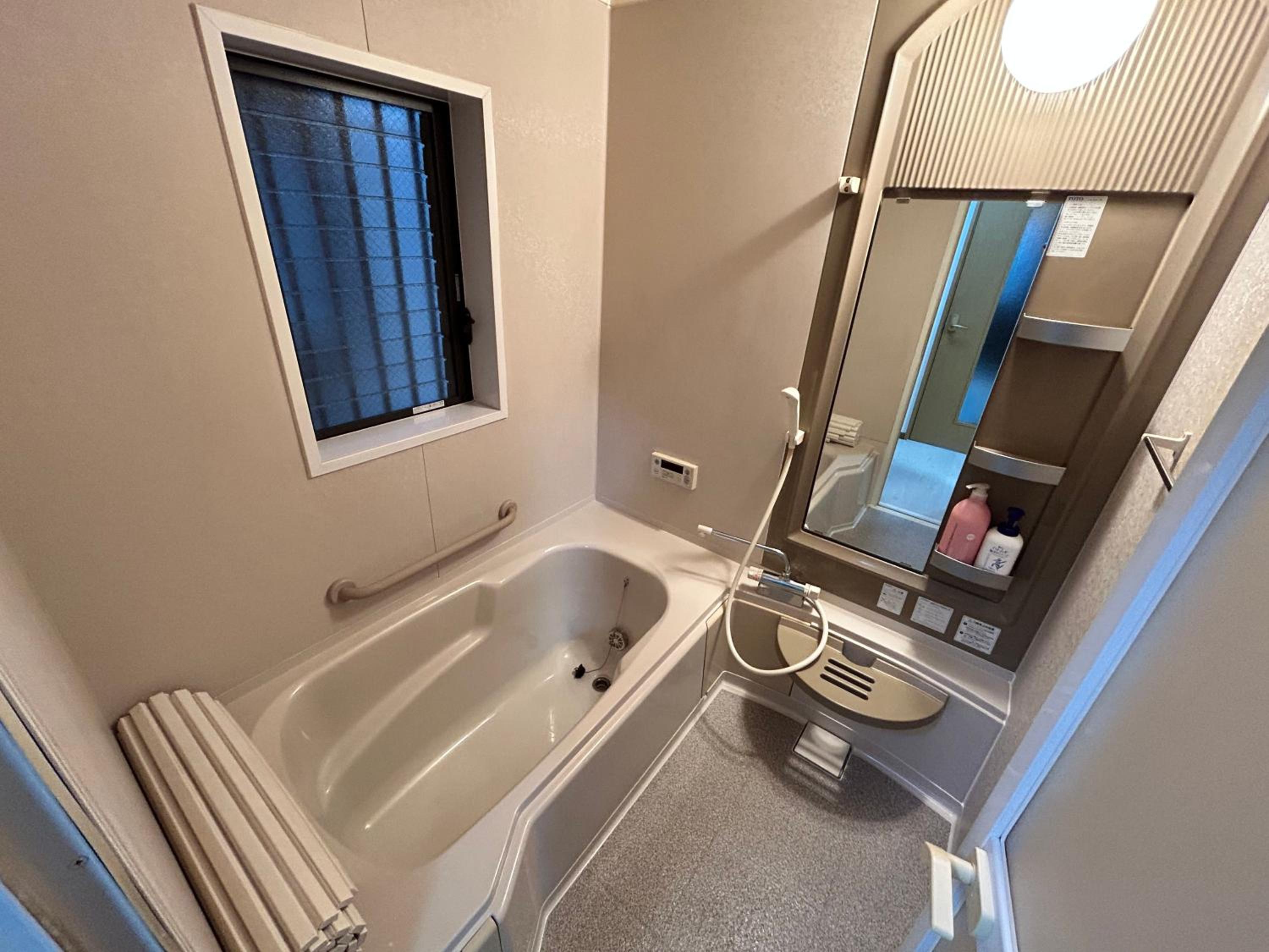 Tokyo log house with Free parking