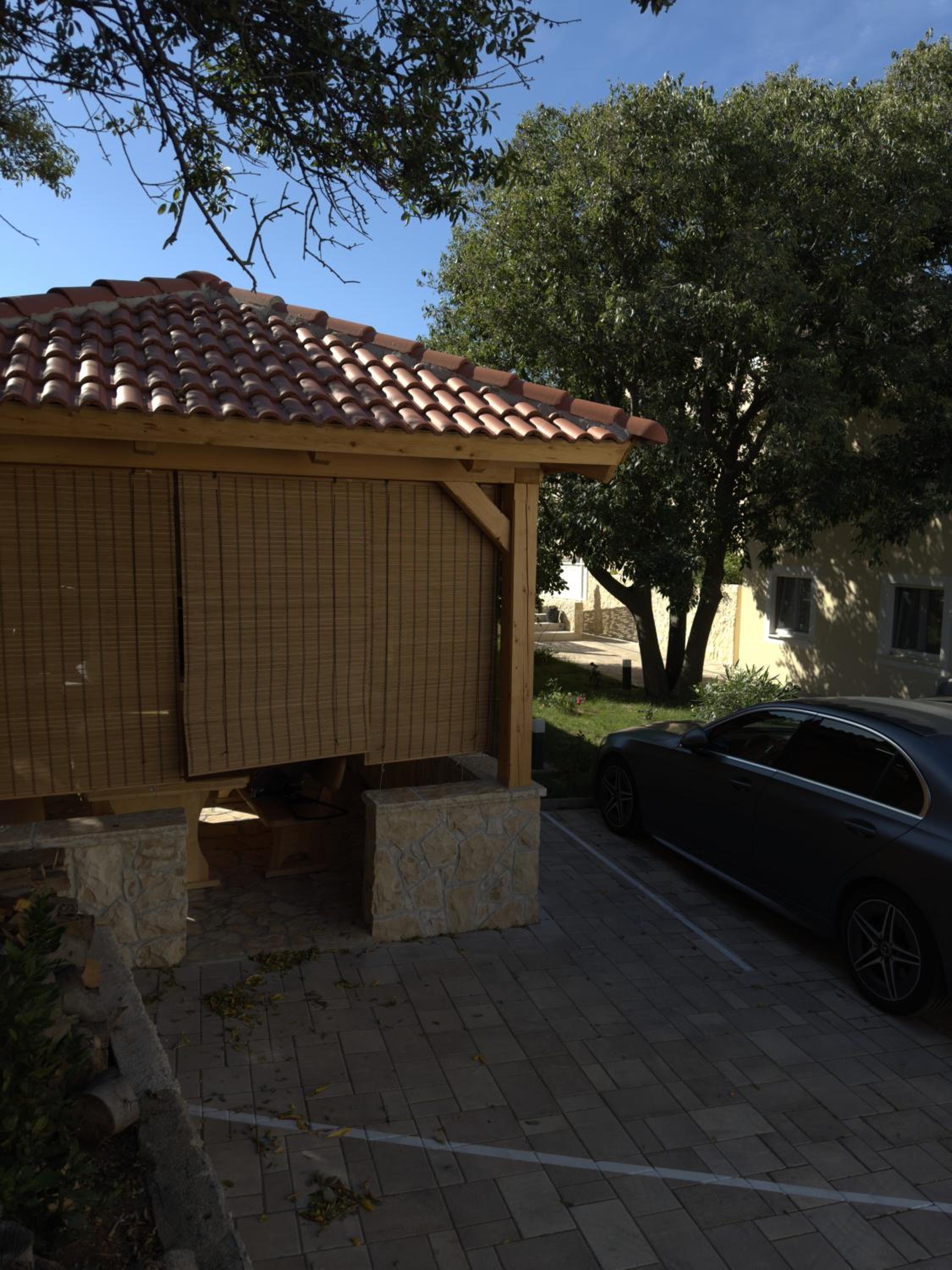 Apartmani Lovren