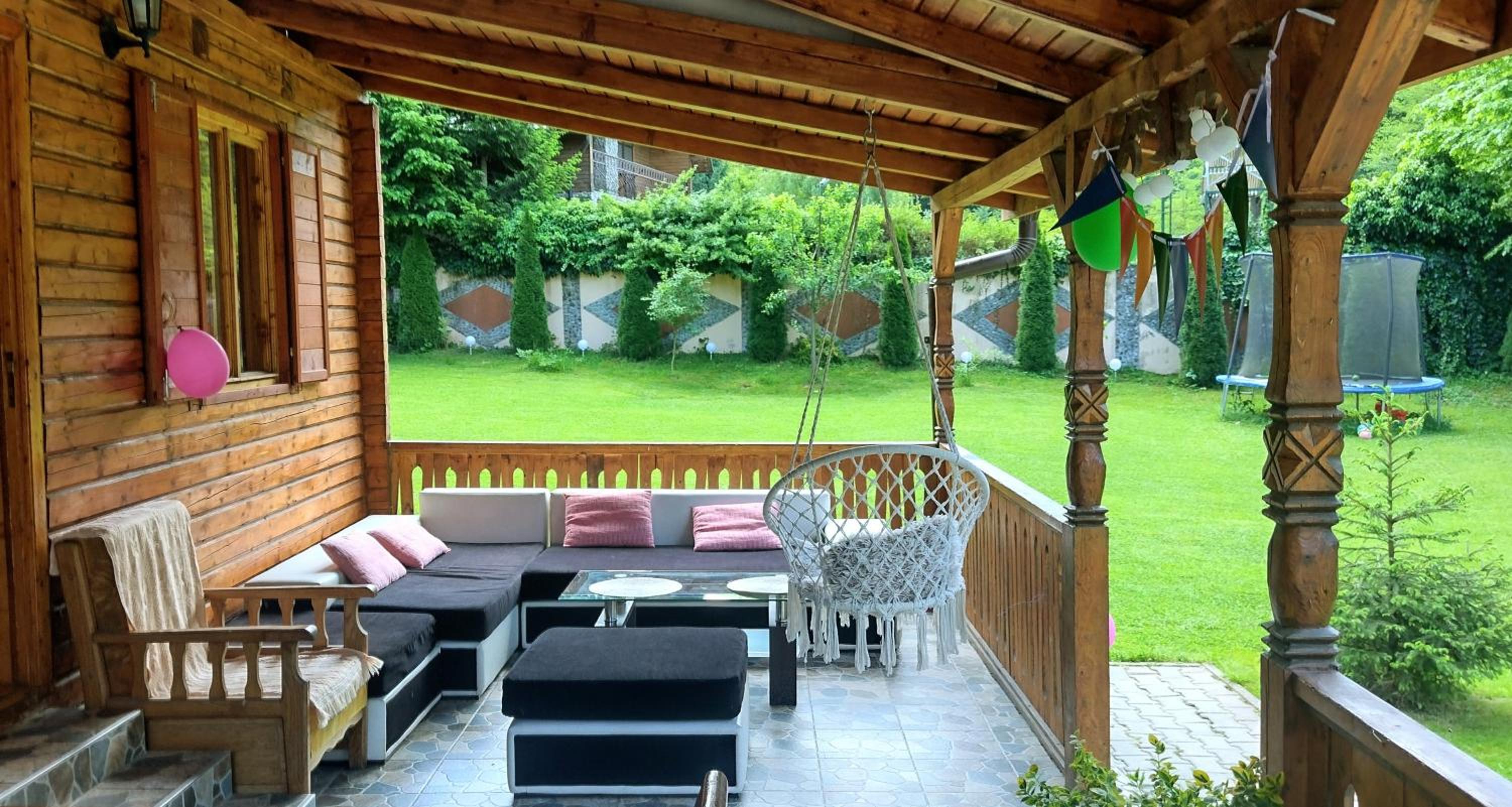 Cabana dintre vai Strungari view 4