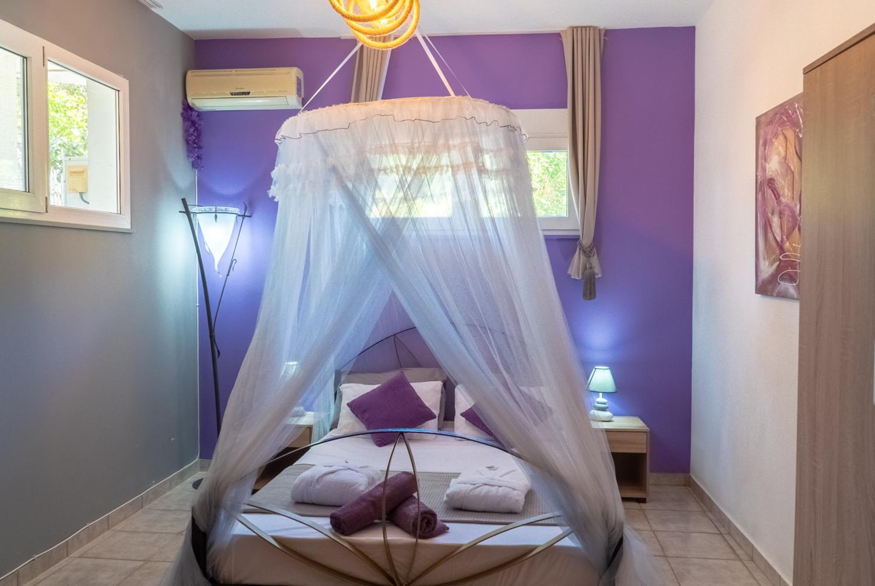 Daphne's Tropical House Rhodes photo 2