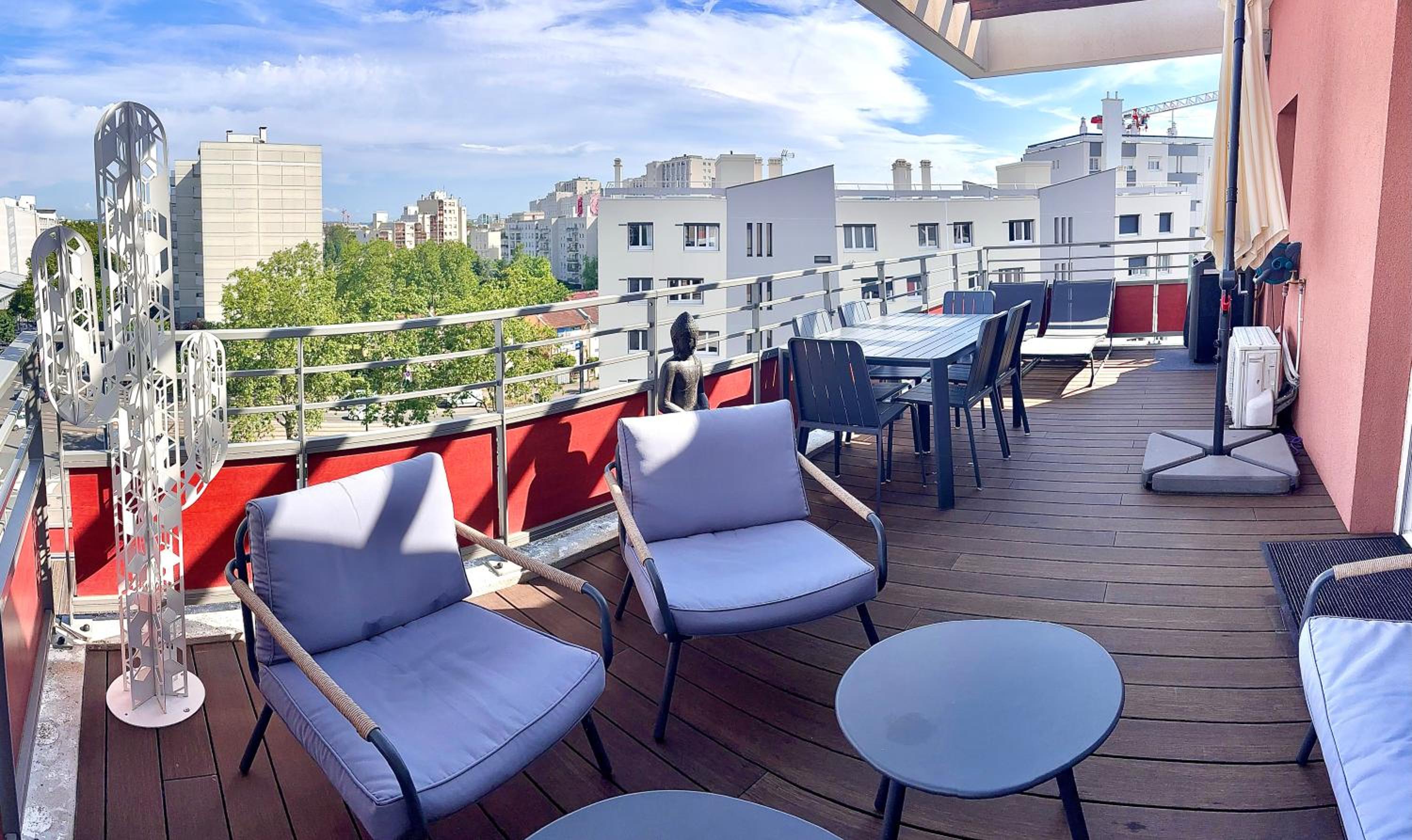 T2 Little Bohême proche hôpitaux terrasse plein ciel