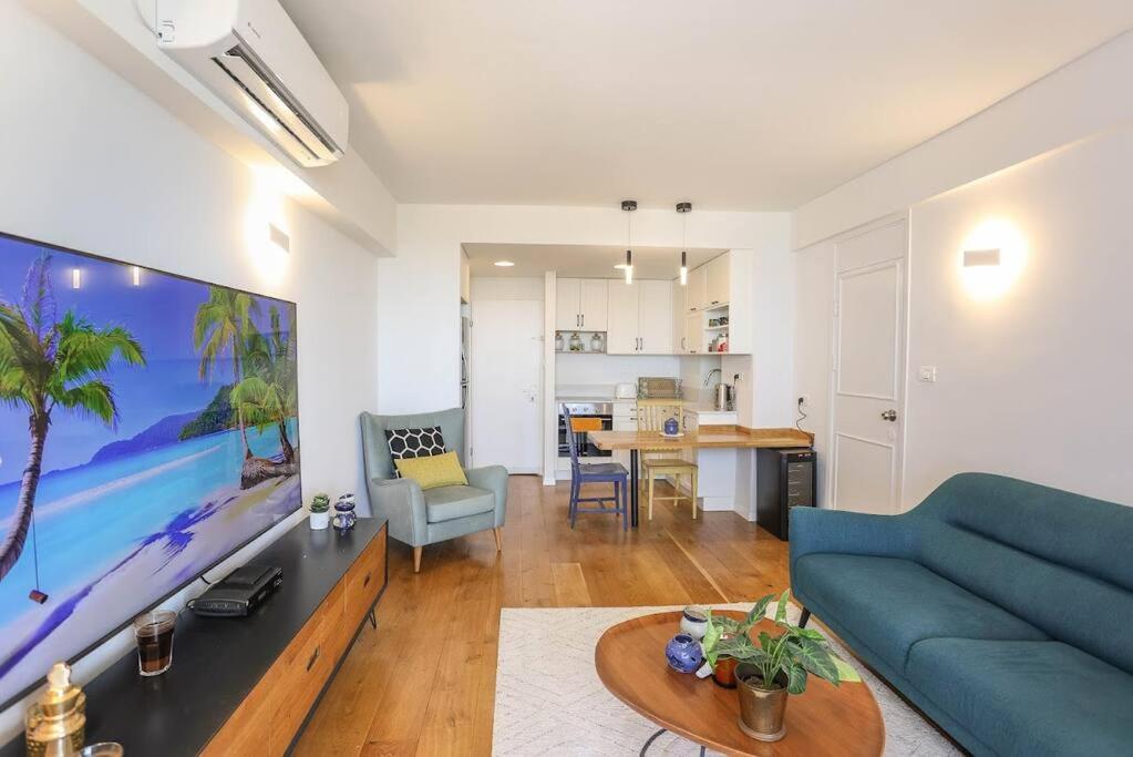 Mandarin Hotel 1BD Beach Flat view 4