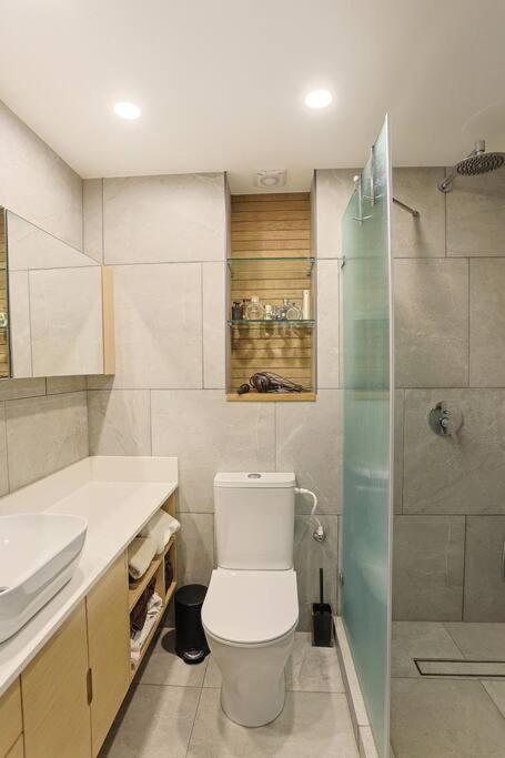 Mandarin Hotel 1BD Beach Flat view 5