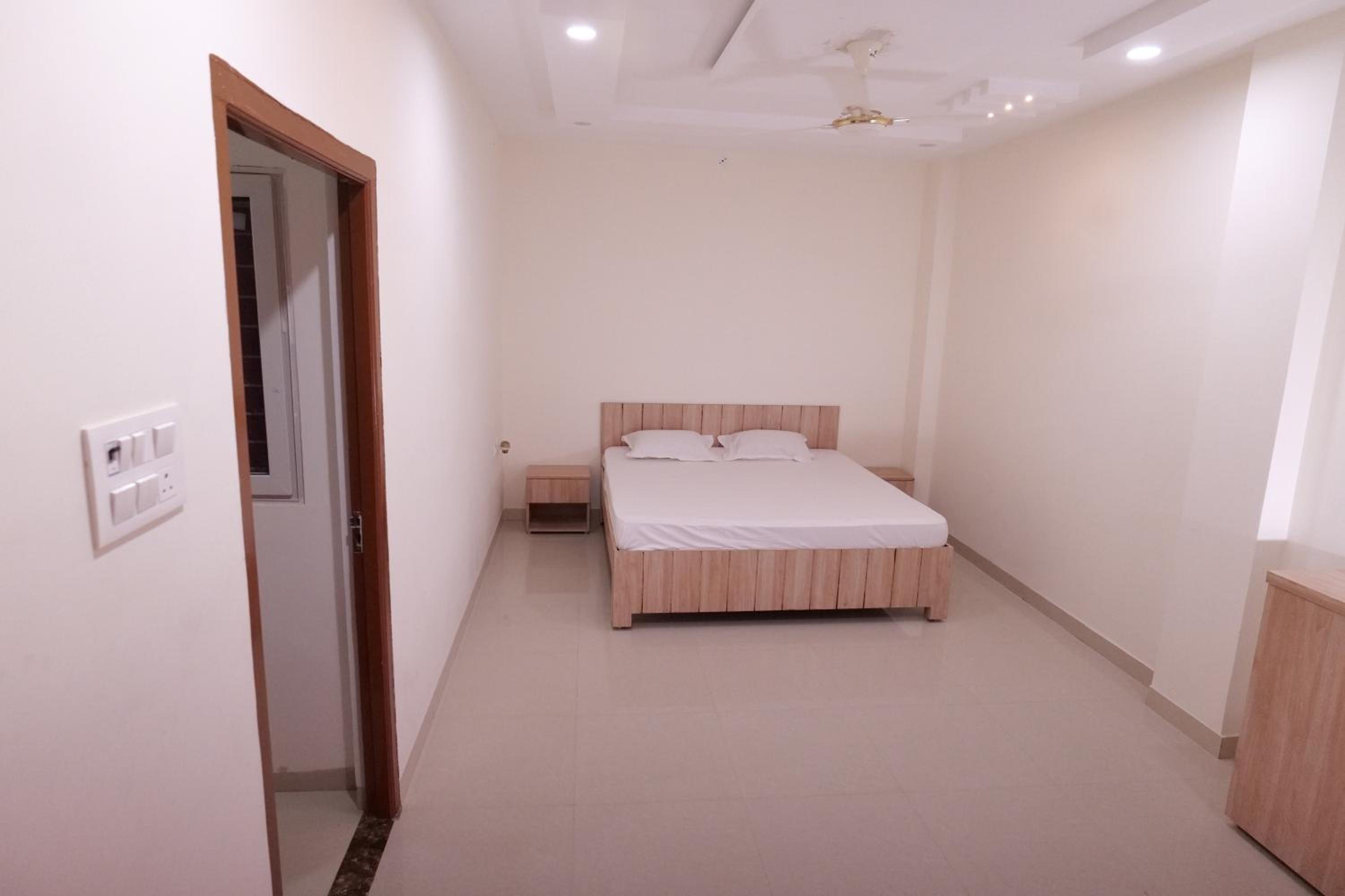 Hotel Rewa Regency