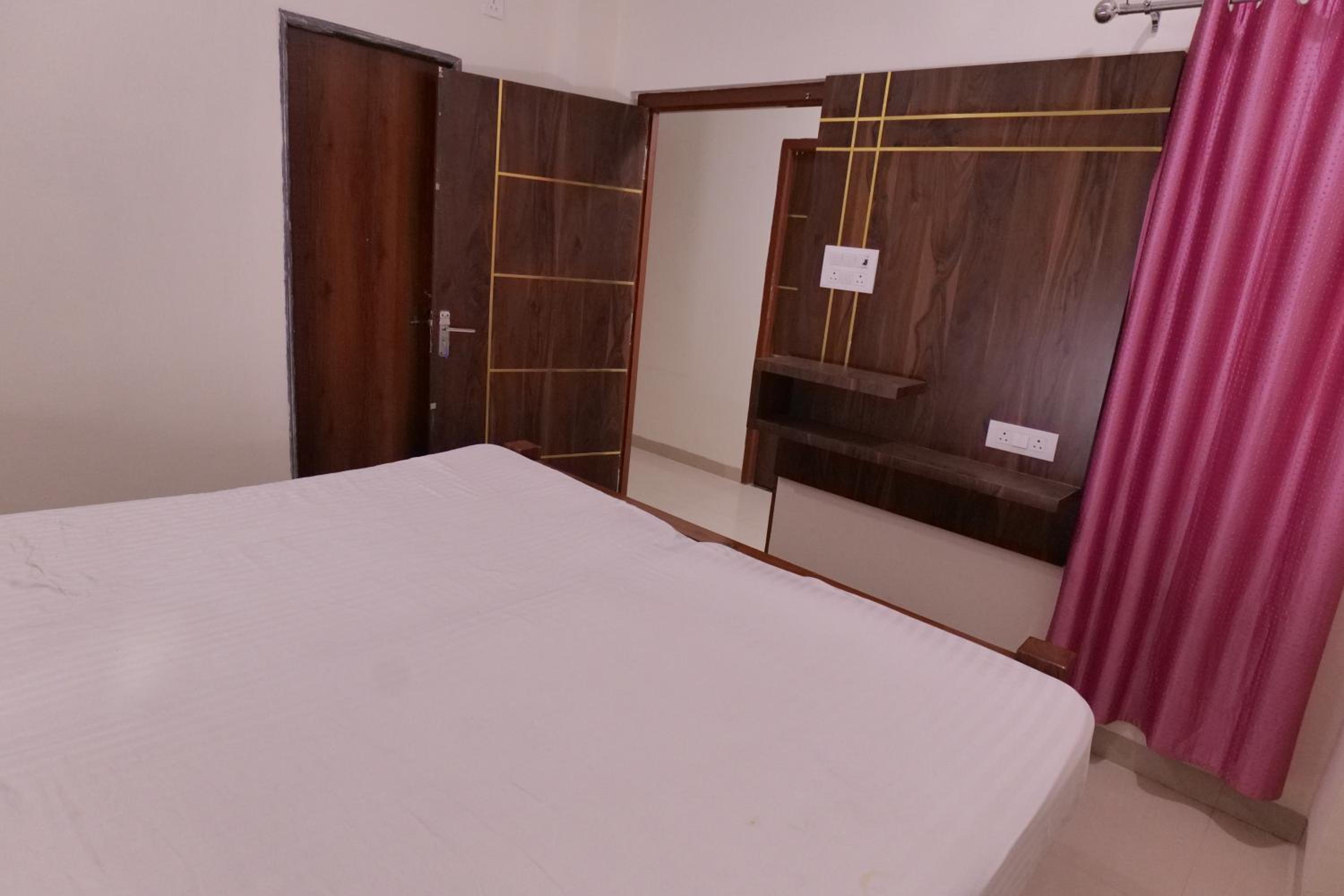 Hotel Rewa Regency