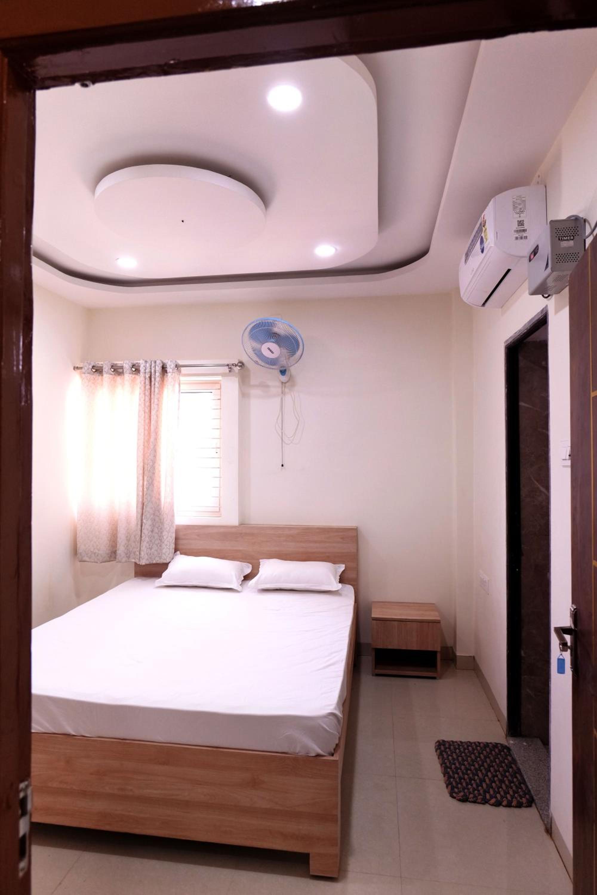 Hotel Rewa Regency
