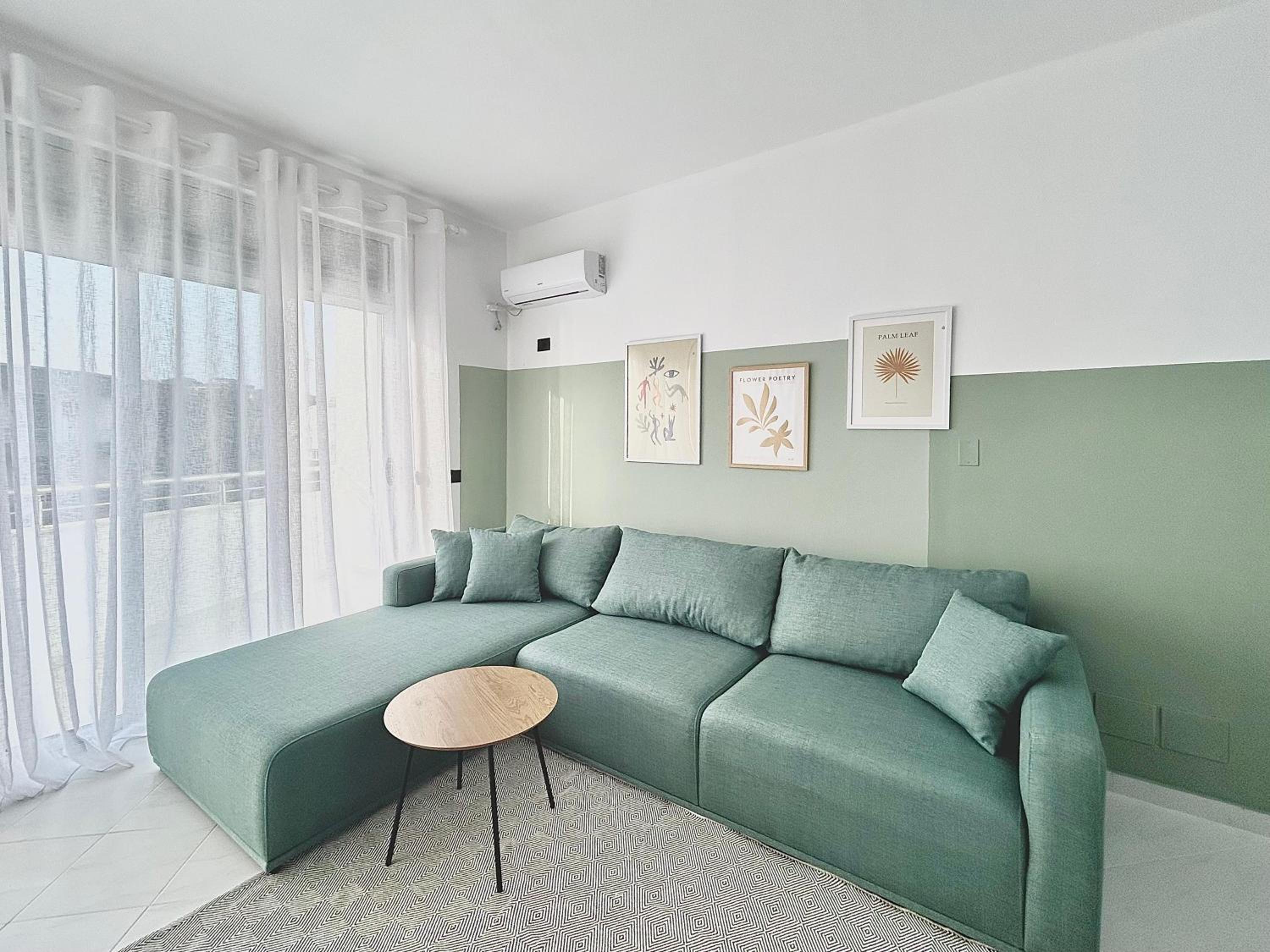 Lulu Suites- Lime