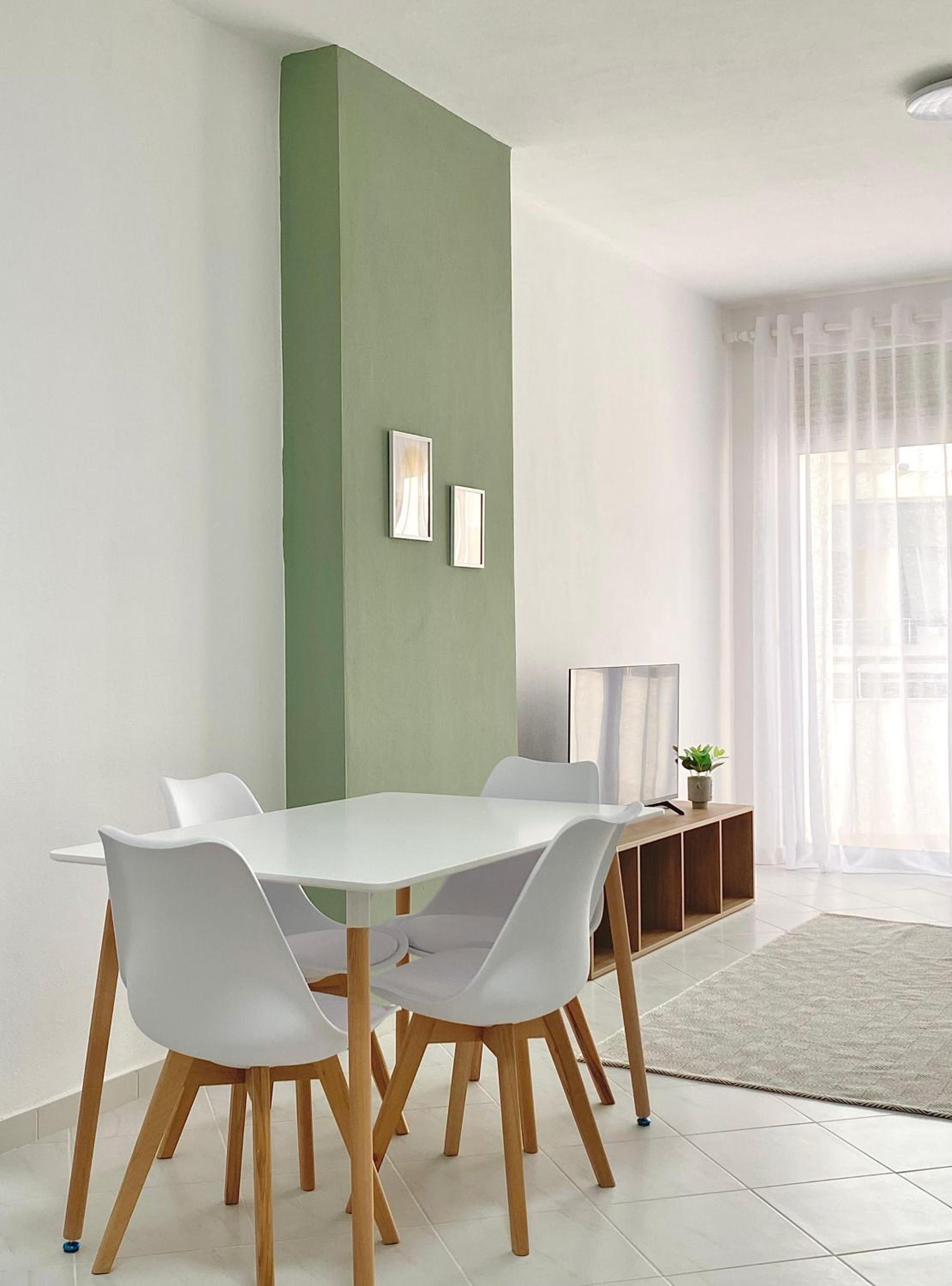 Lulu Suites- Lime