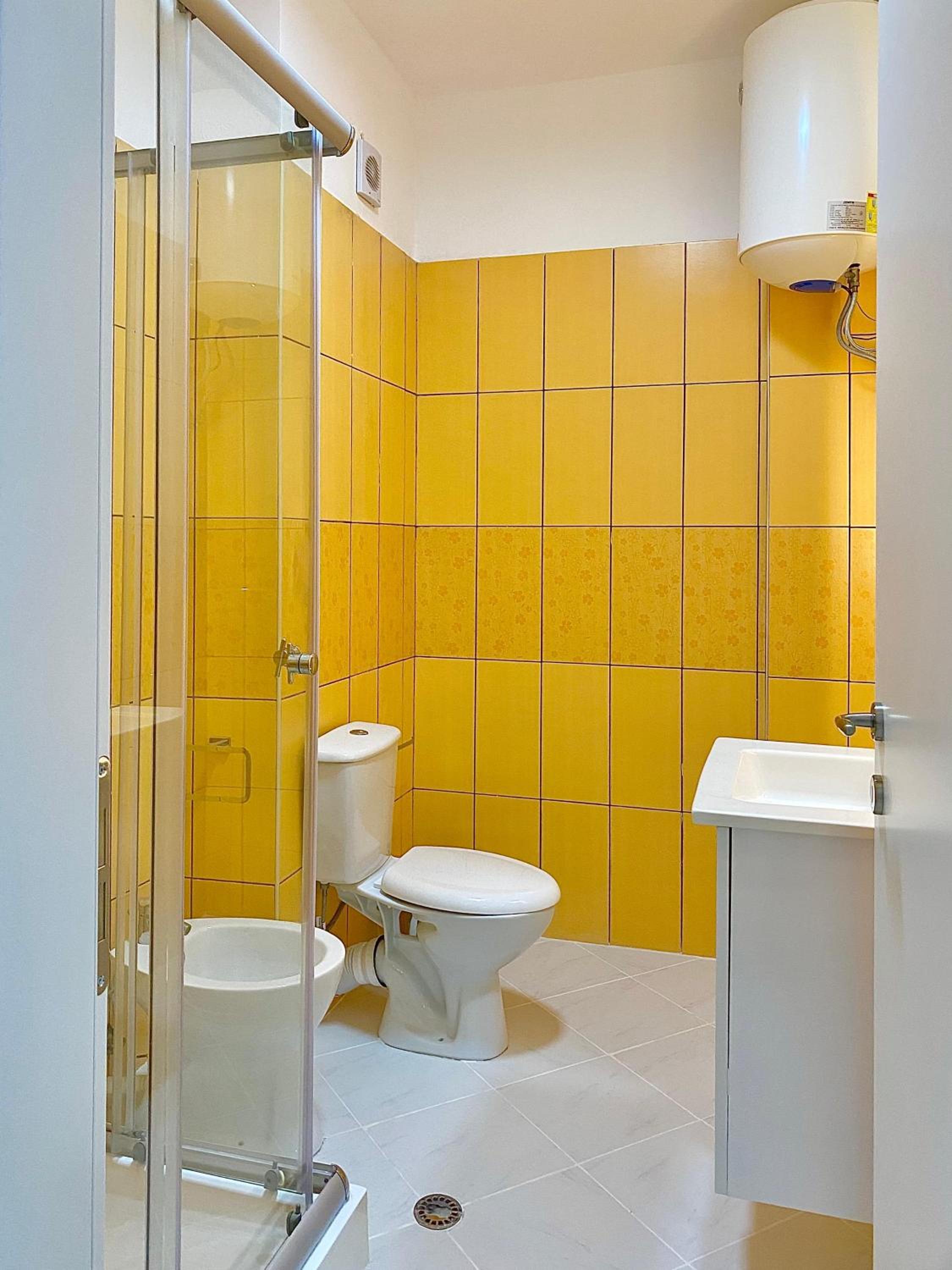 Lulu Suites- Lime