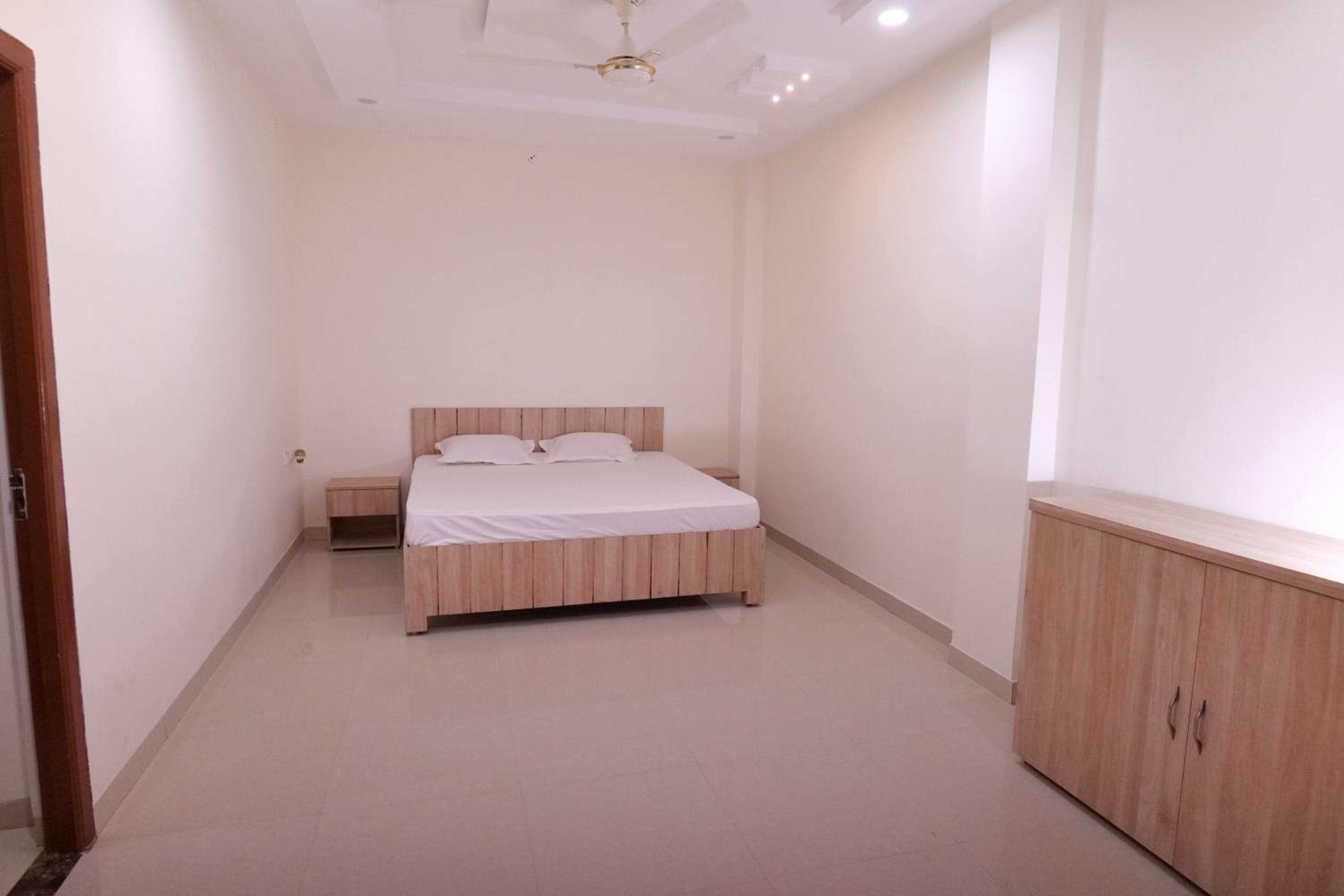 Hotel Rewa Regency