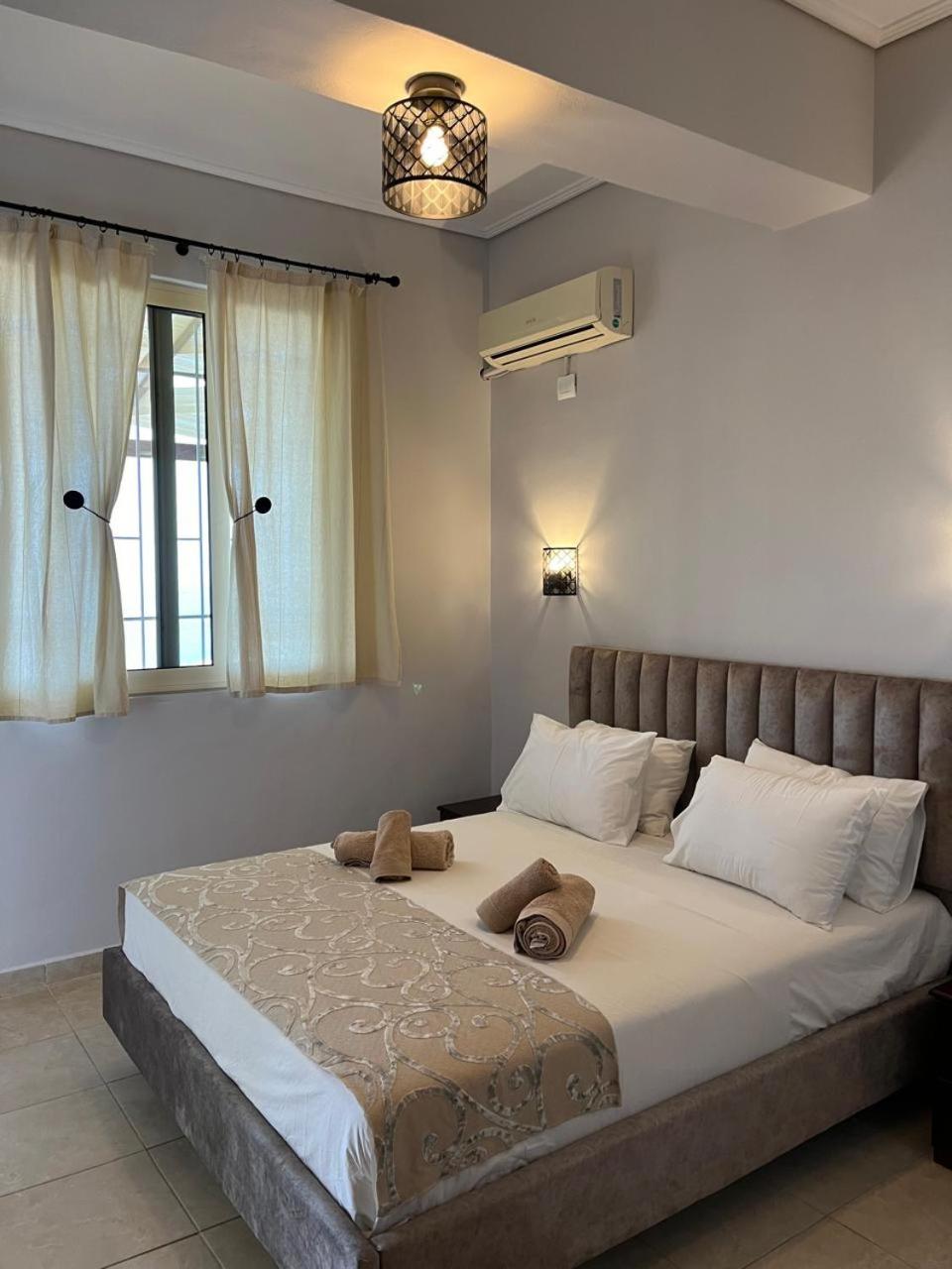 Bluemoon Suites Sarande