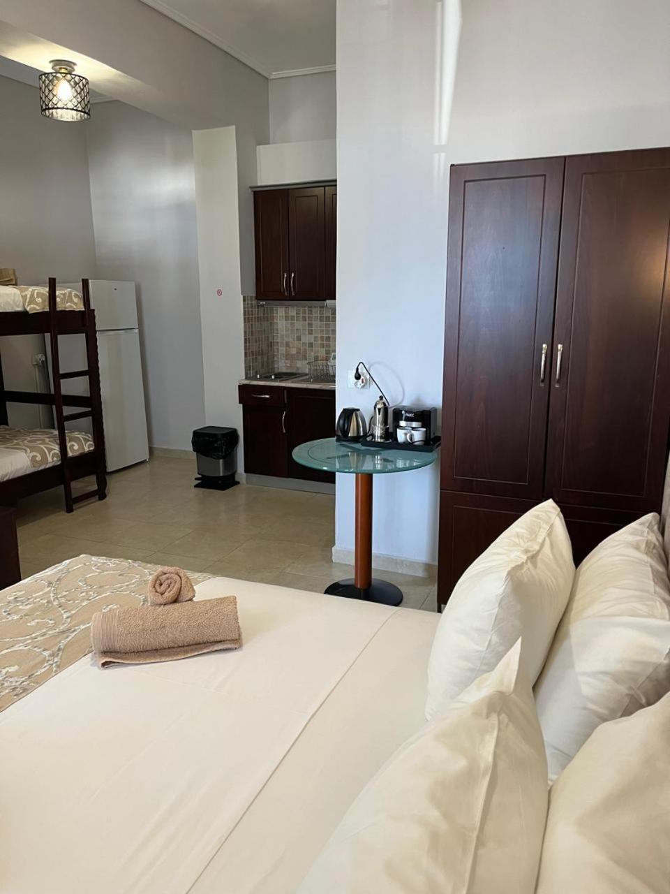 Bluemoon Suites Sarande