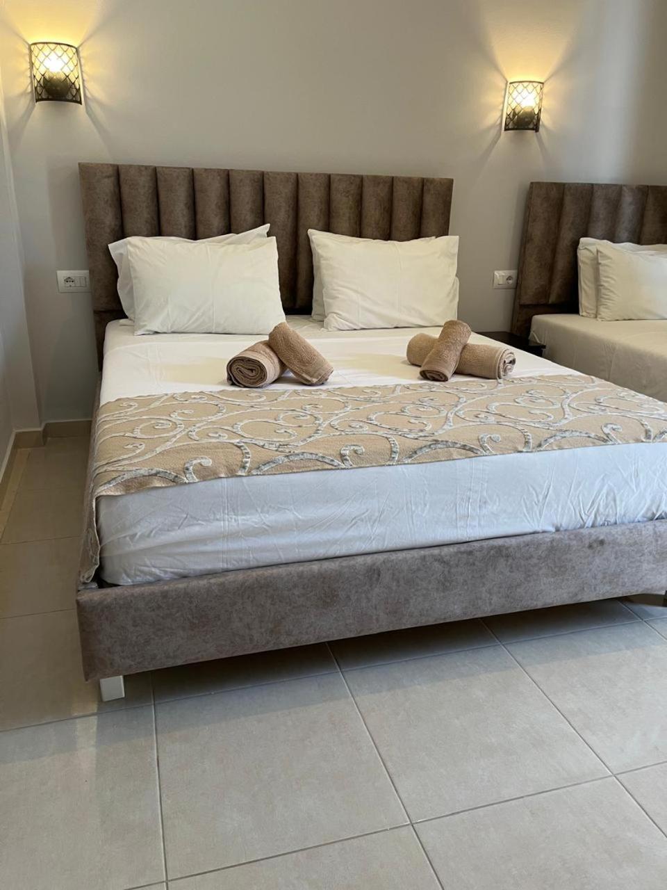 Bluemoon Suites Sarande