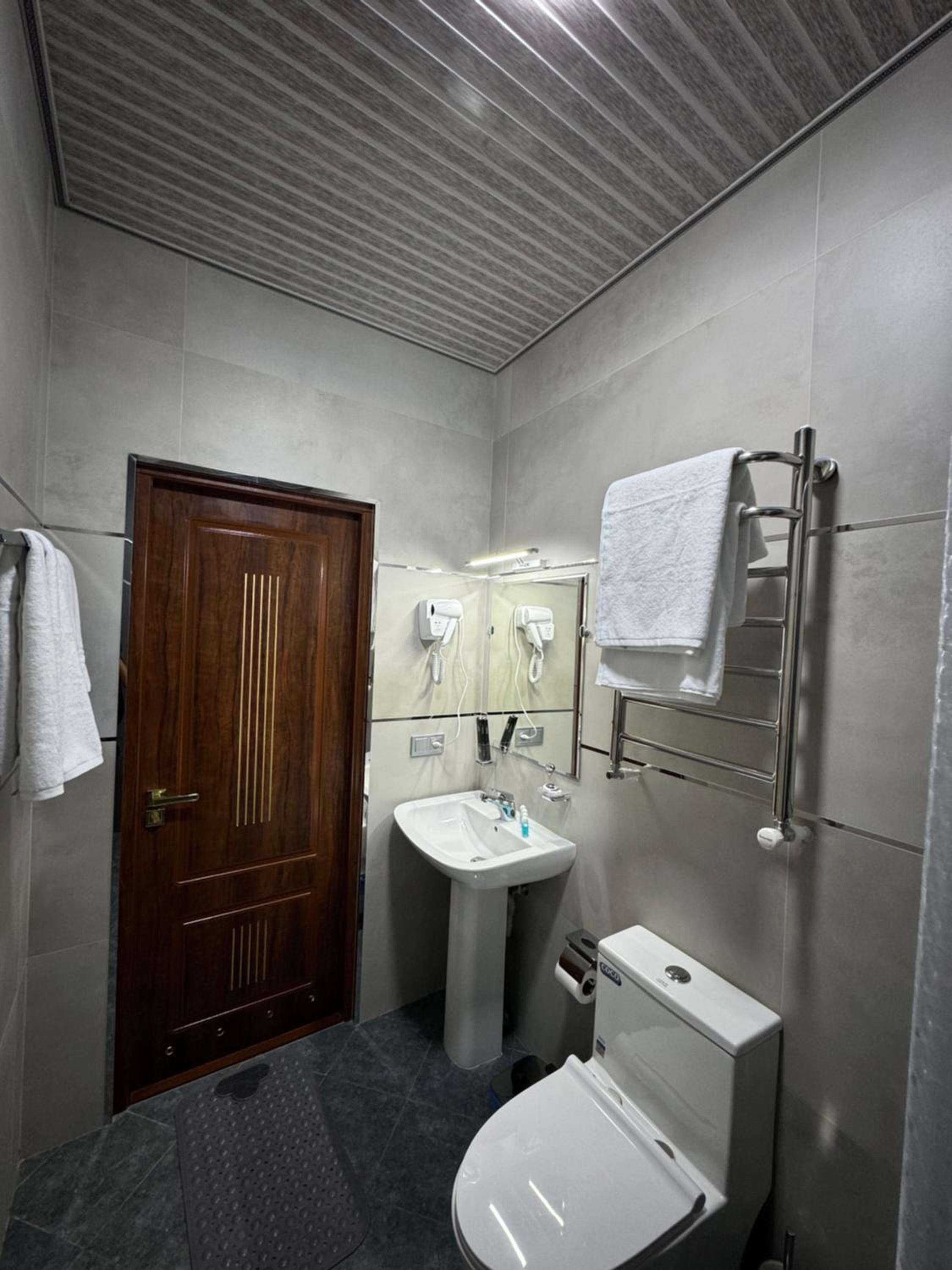 Salomat guest house