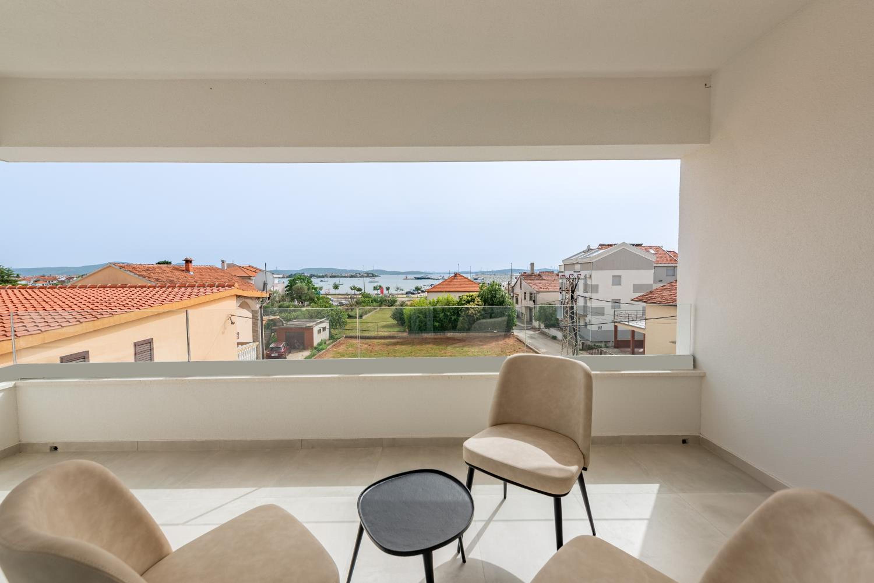 Rooms & Apartments Niko view 3