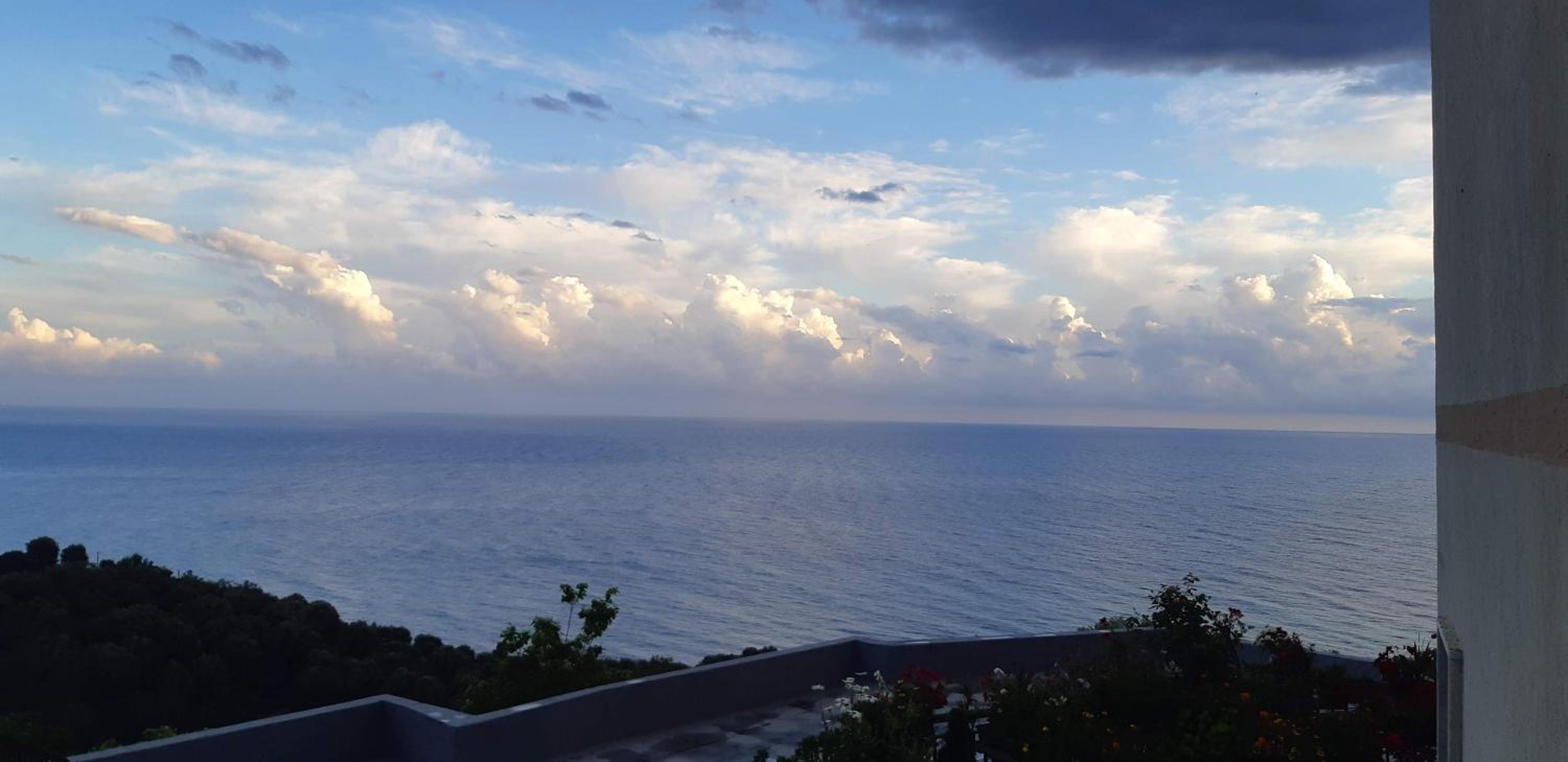 Medioevo Mare view 5