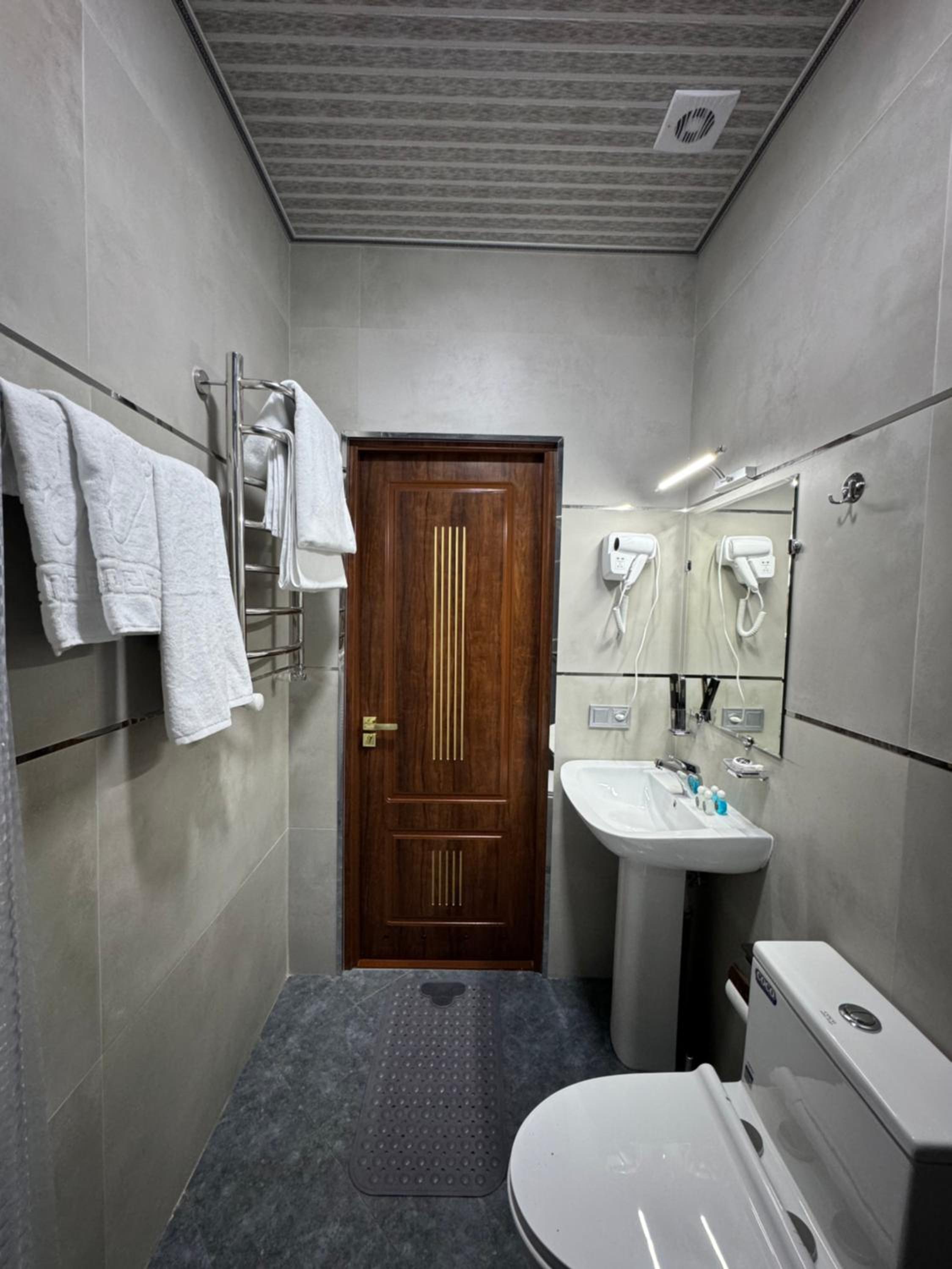 Salomat guest house