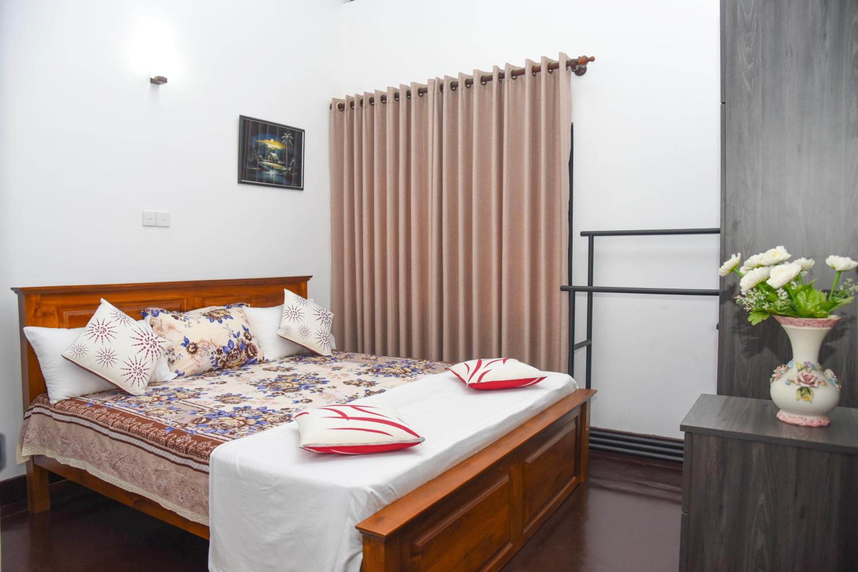 Kandy Hemantha Resort