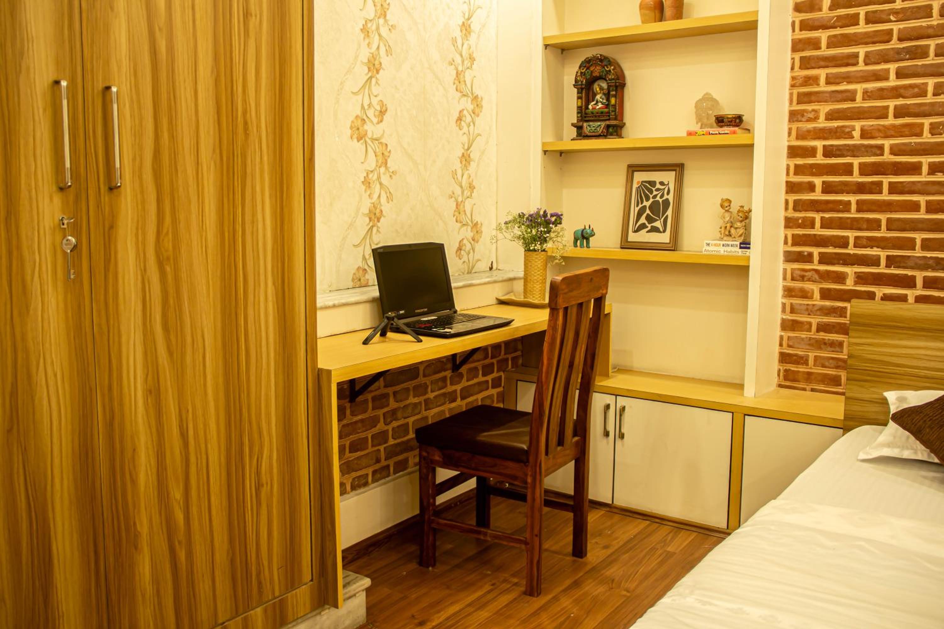 Photo 6