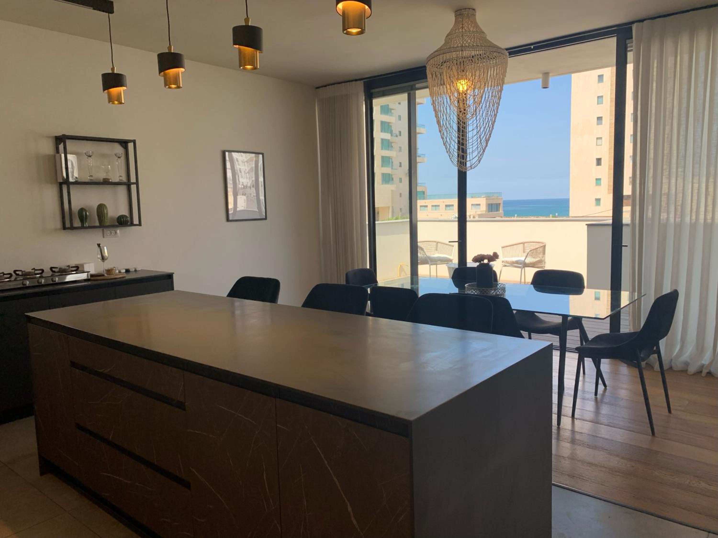 Hayarkon penthouse
