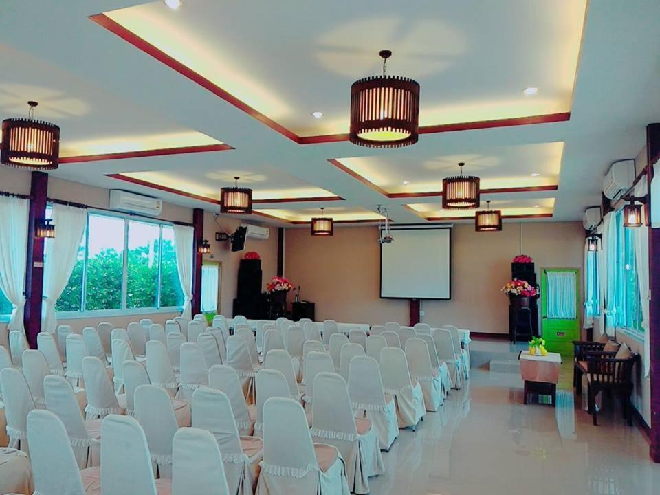 P.Paradise Hotel