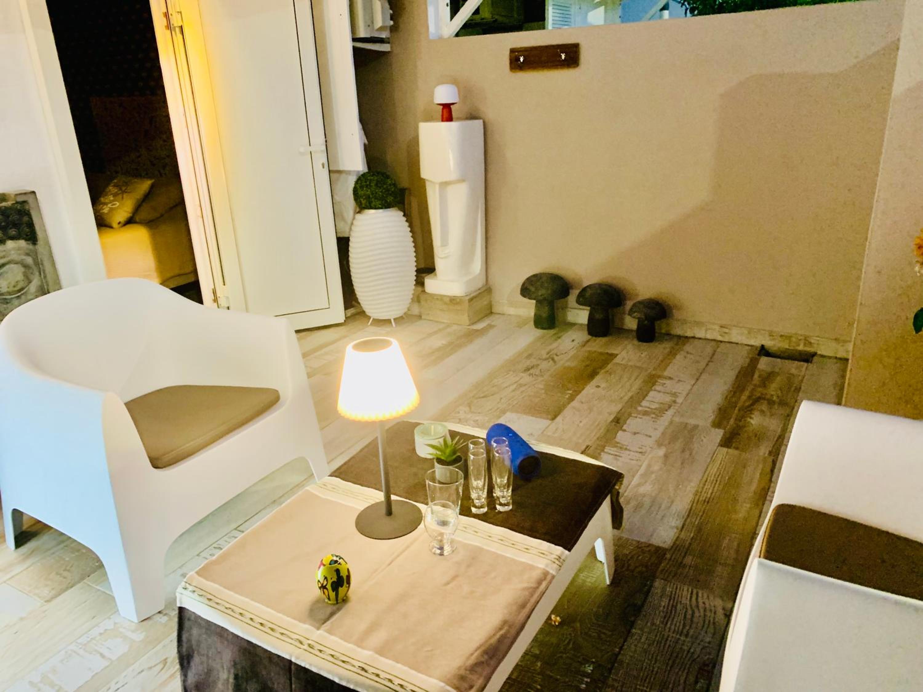 Vue Marina apparemment T2 Classé 3 Etoiles view 4