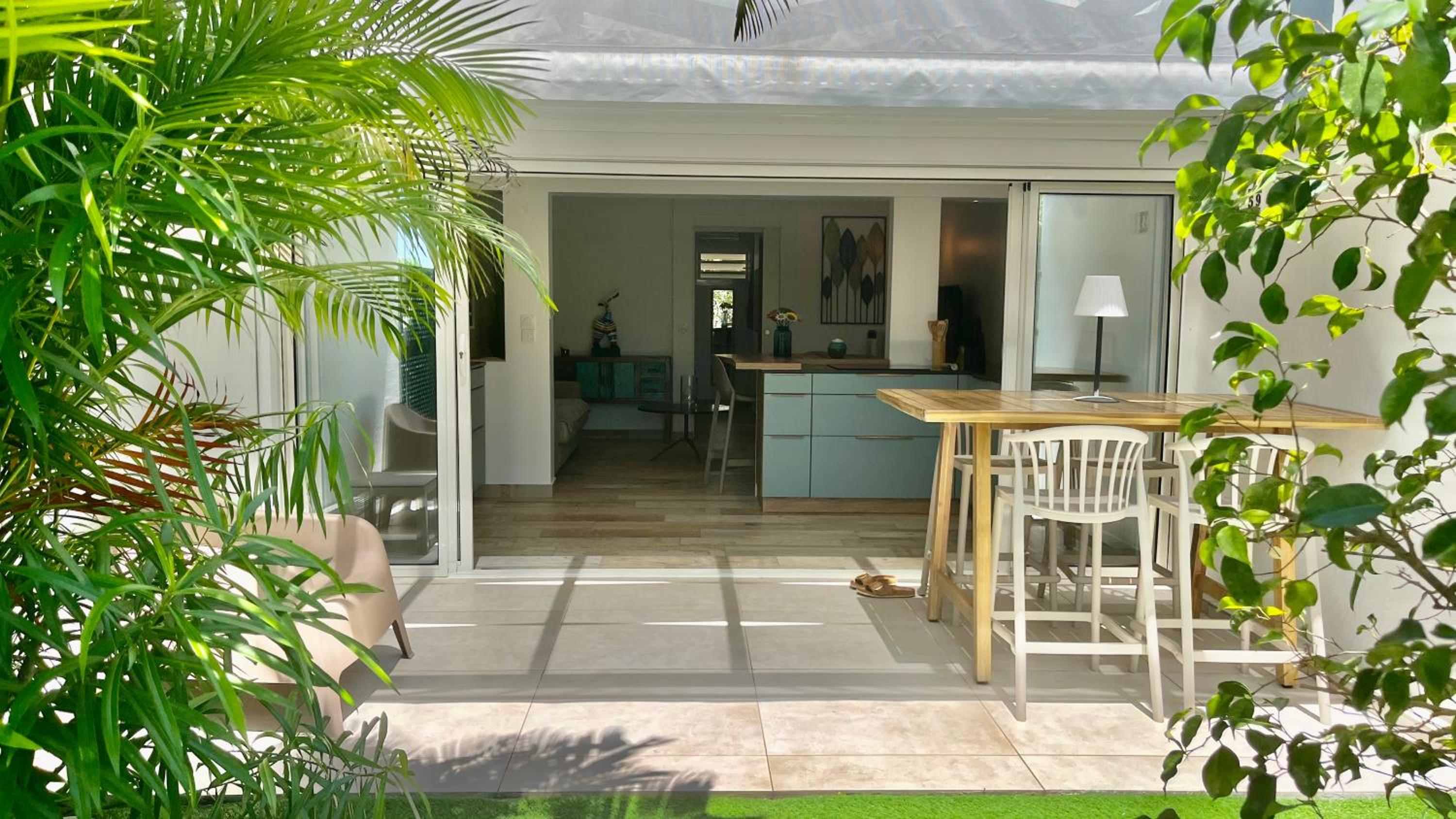 Vue Marina apparemment T2 Classé 3 Etoiles view 3