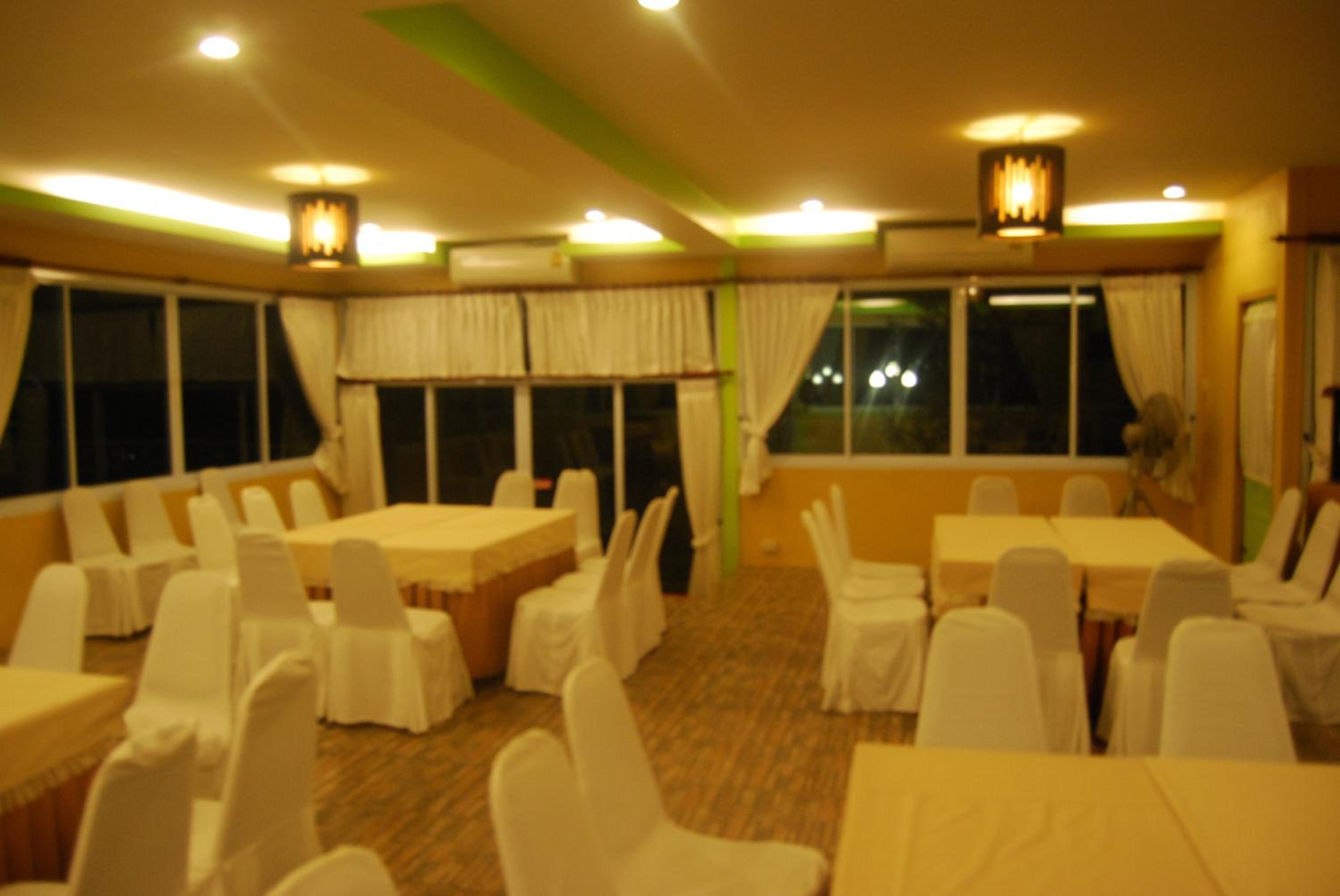 P.Paradise Hotel