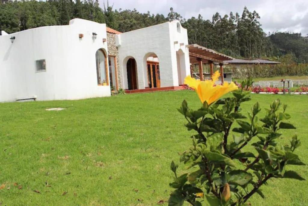 Hacienda Otavalo Country Home