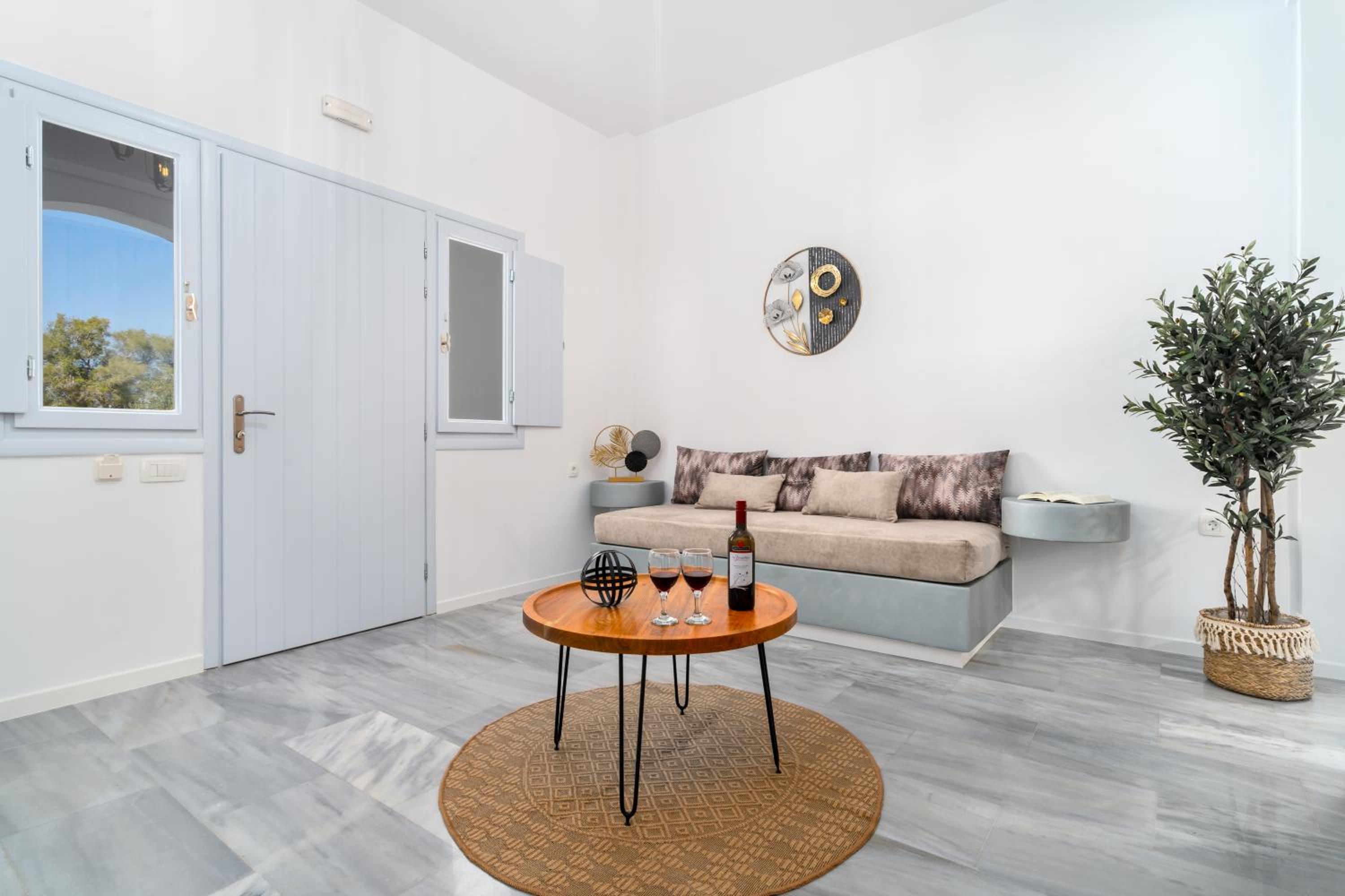 Oliva Suites Santorini