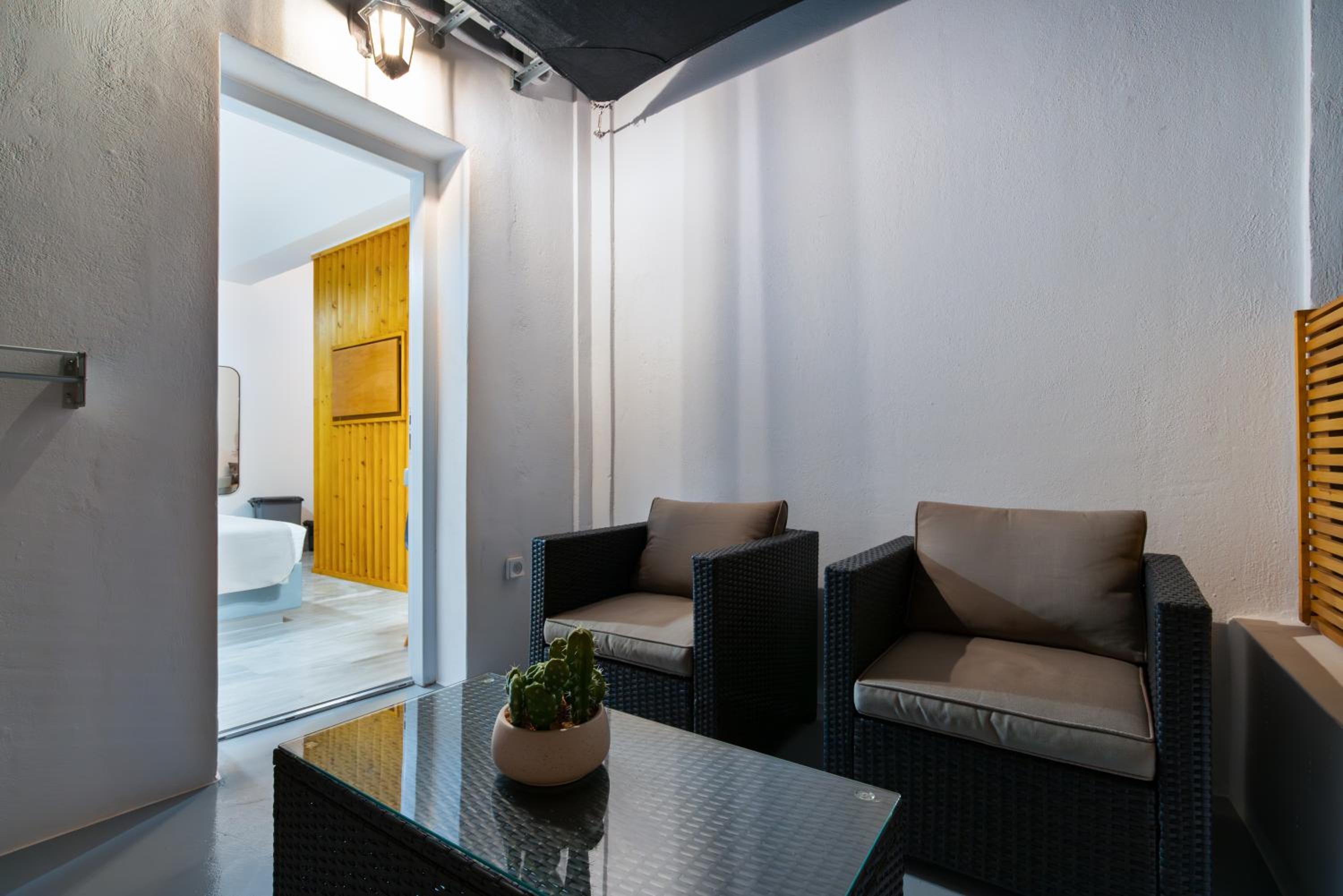 Oliva Suites Santorini