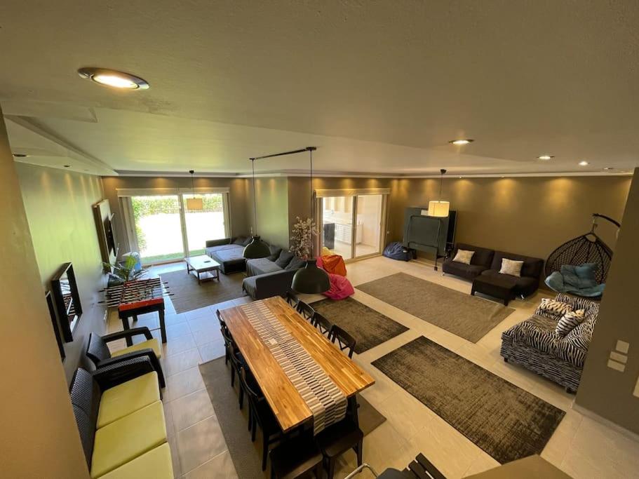 Amazing Townhouse - 5 Bedrooms view 3